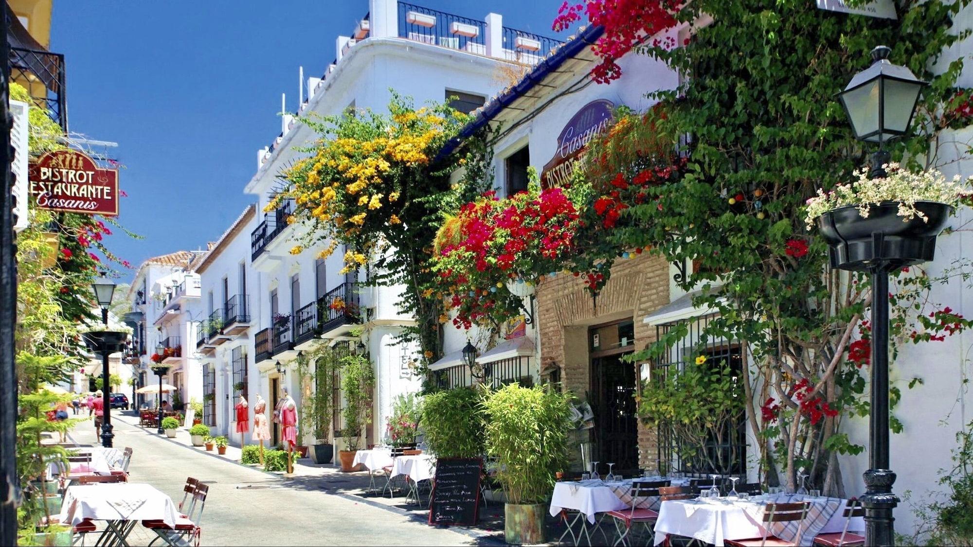 Restaurant MI CAPRICHO C16 Luxury apartment on the beachfront