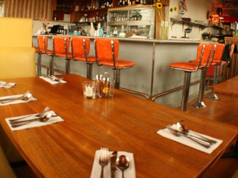 Bar/Salón Selina Gold Dust