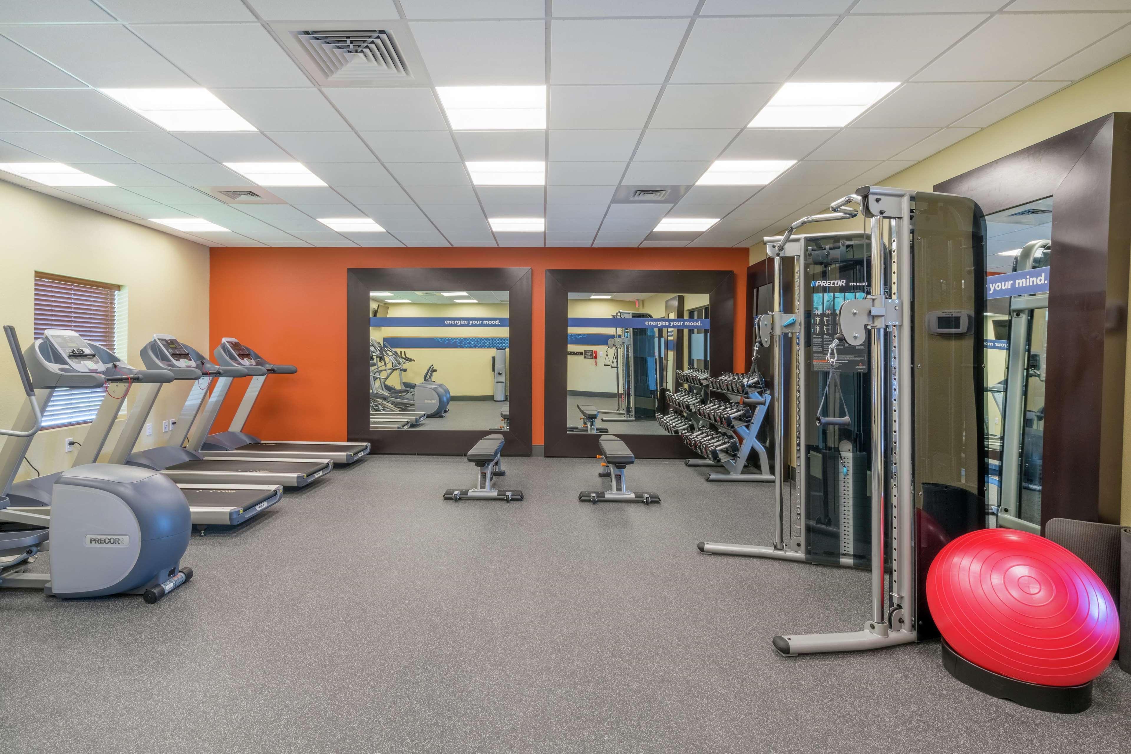 Gimnasio Hampton Inn & Suites Glenarden/Washington DC
