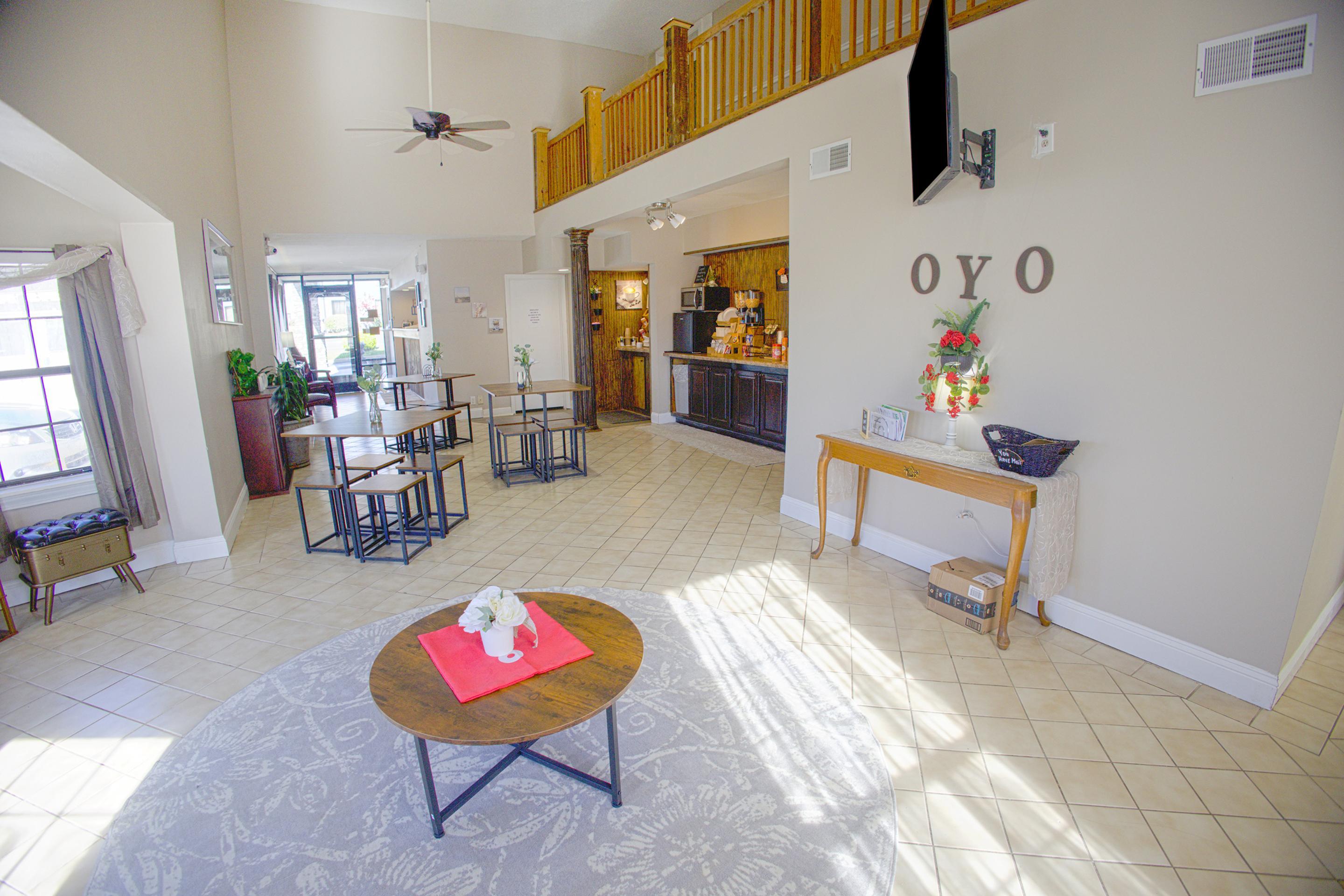 Vista Lobby Americas Best Value Inn Brownsville West Tennessee