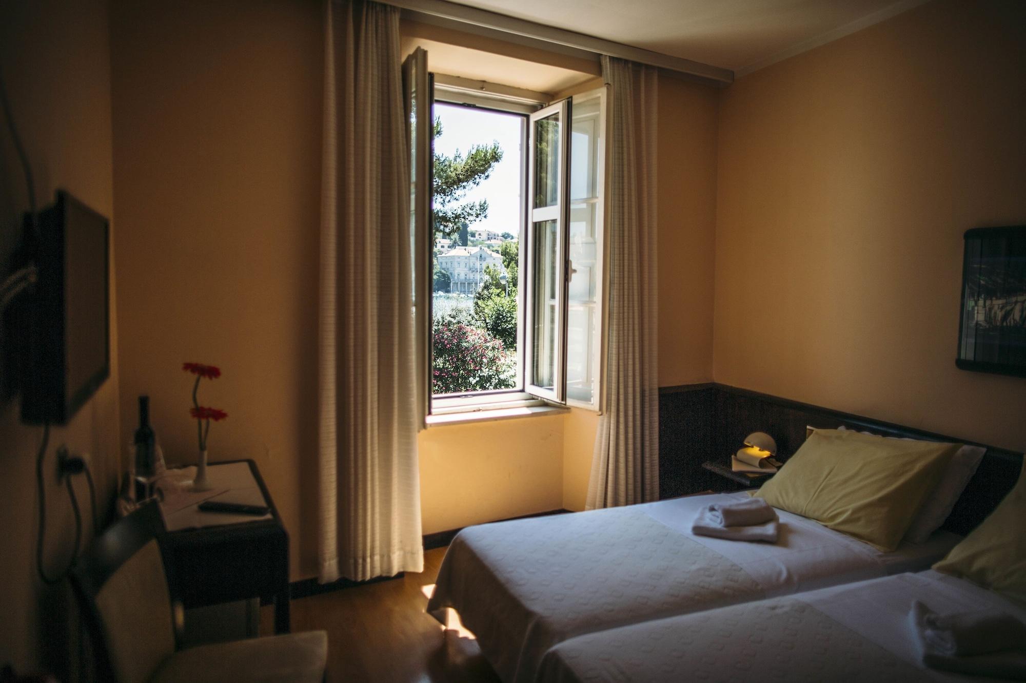 Varios Villa Amfora