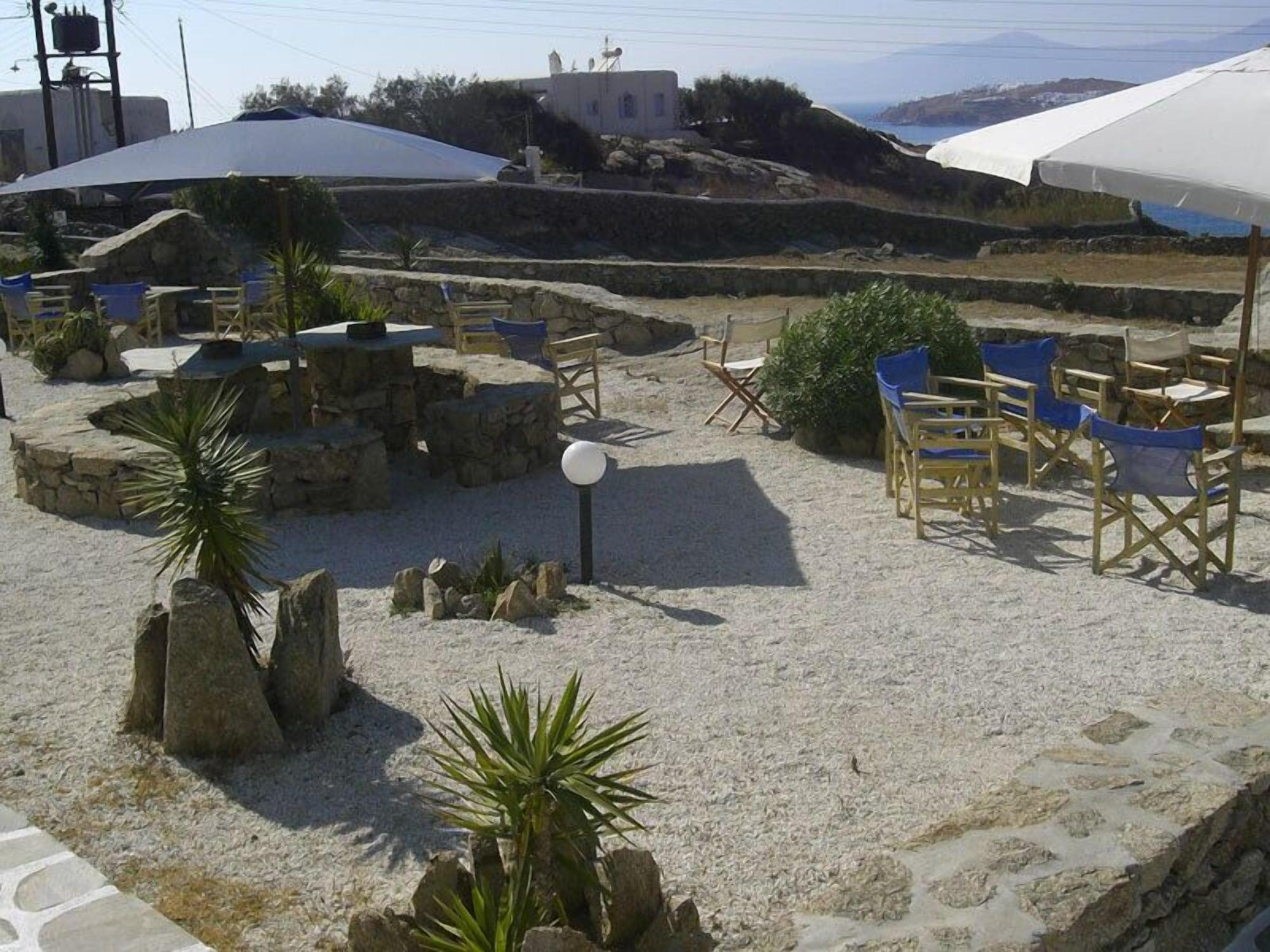 Bar/Salón Sahas Suites