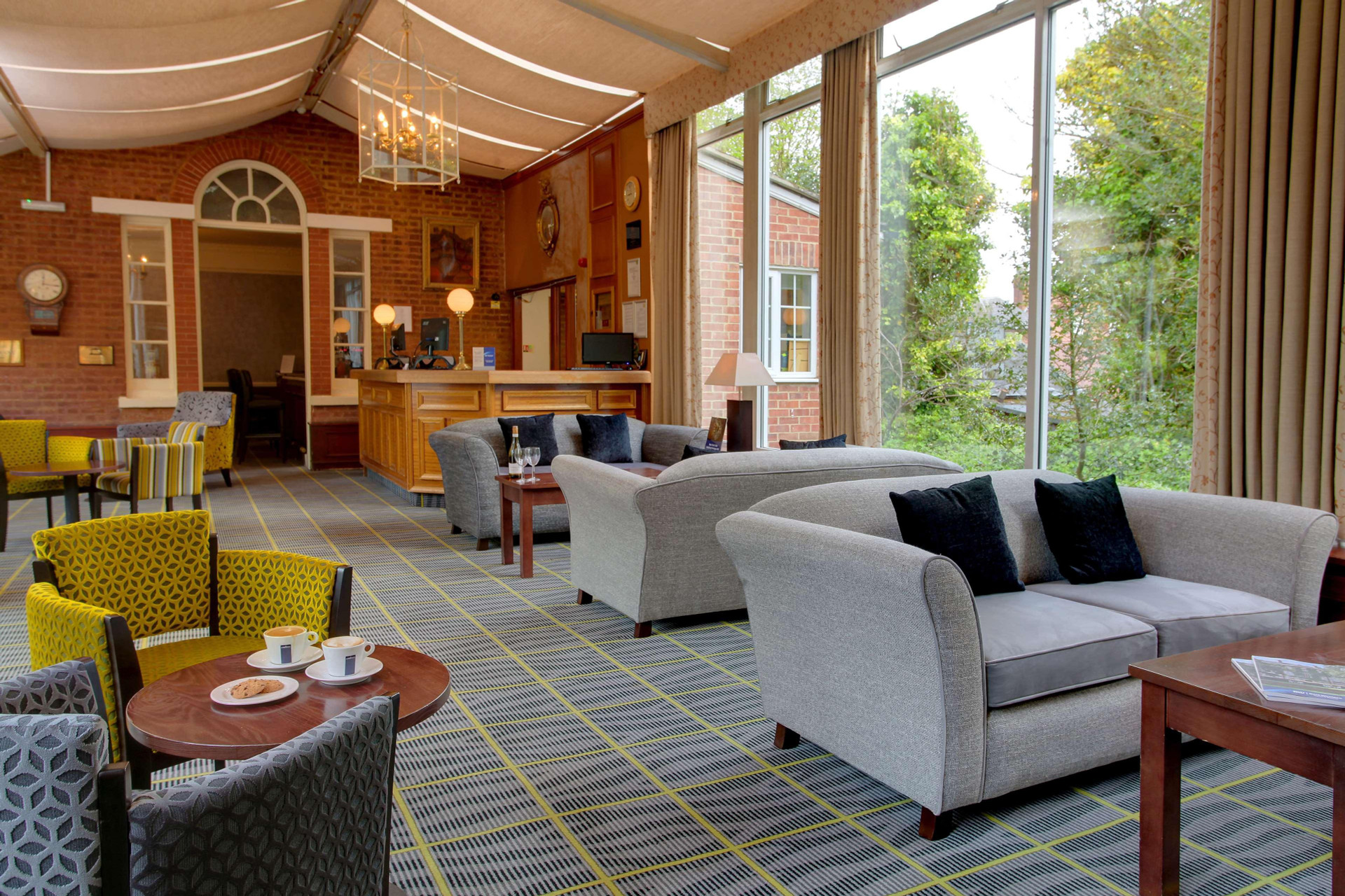 Vista Lobby Best Western Moore Place Hotel