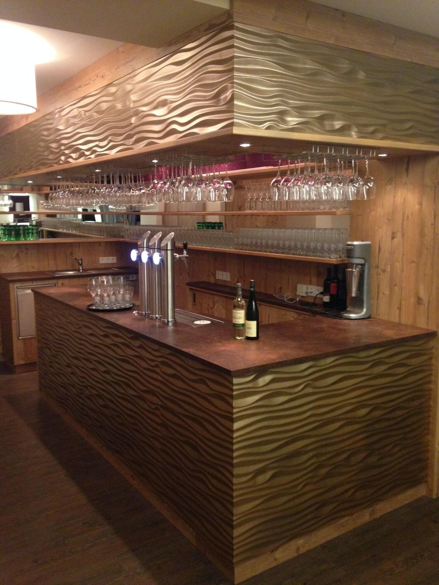 Bar/Salón Restaurant-Hotel Wallner