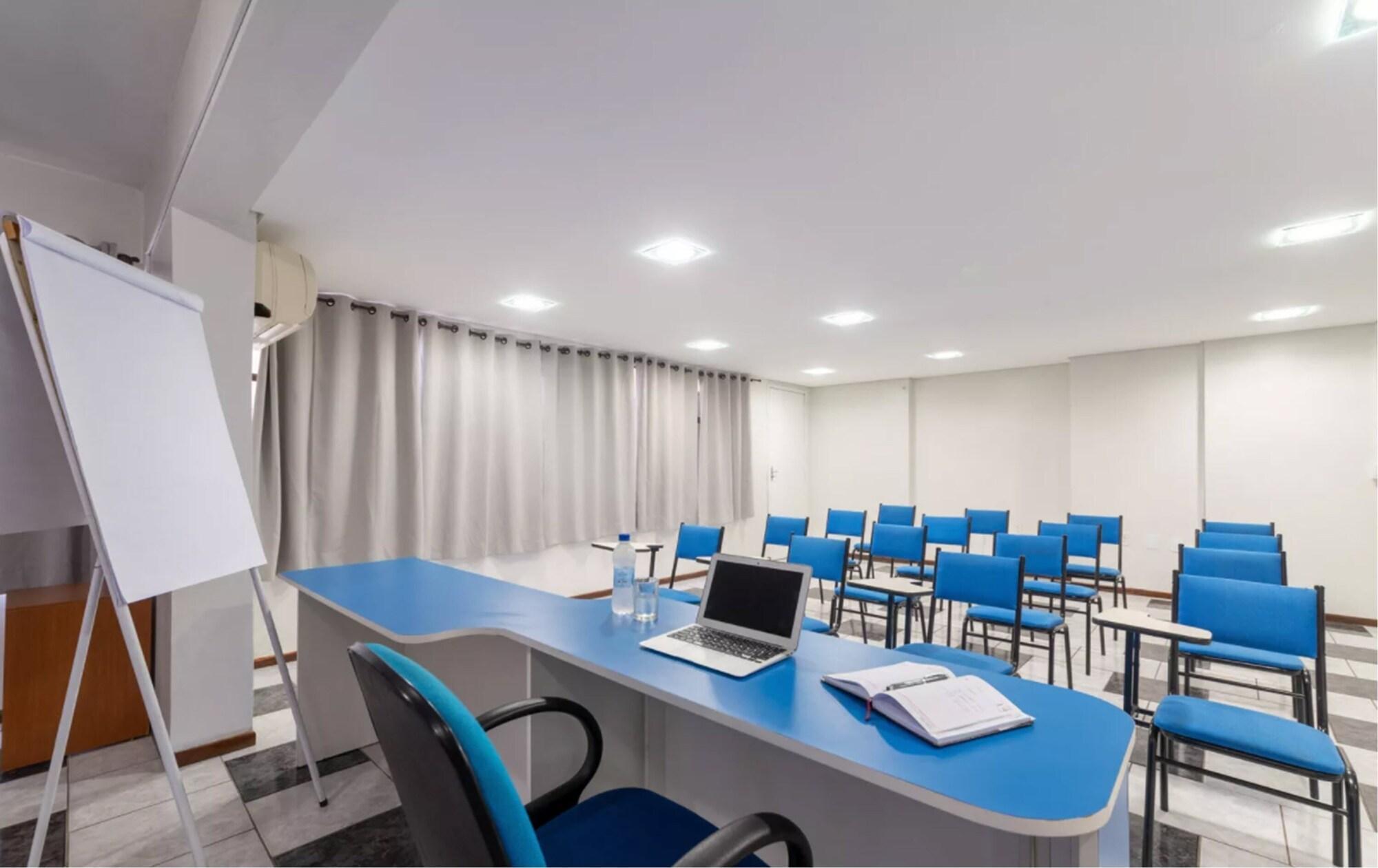 Centro de Negocios Rede Andrade Lumar