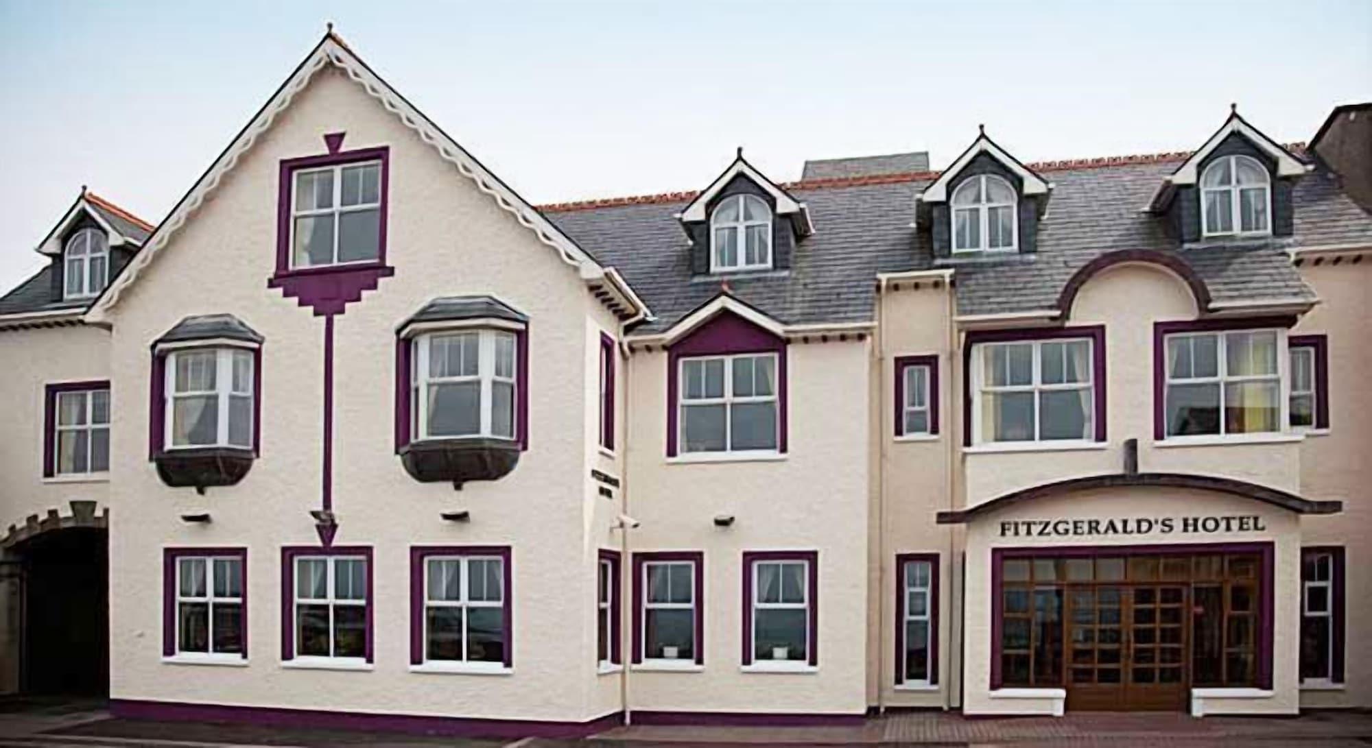 Varios Fitzgerald's Hotel
