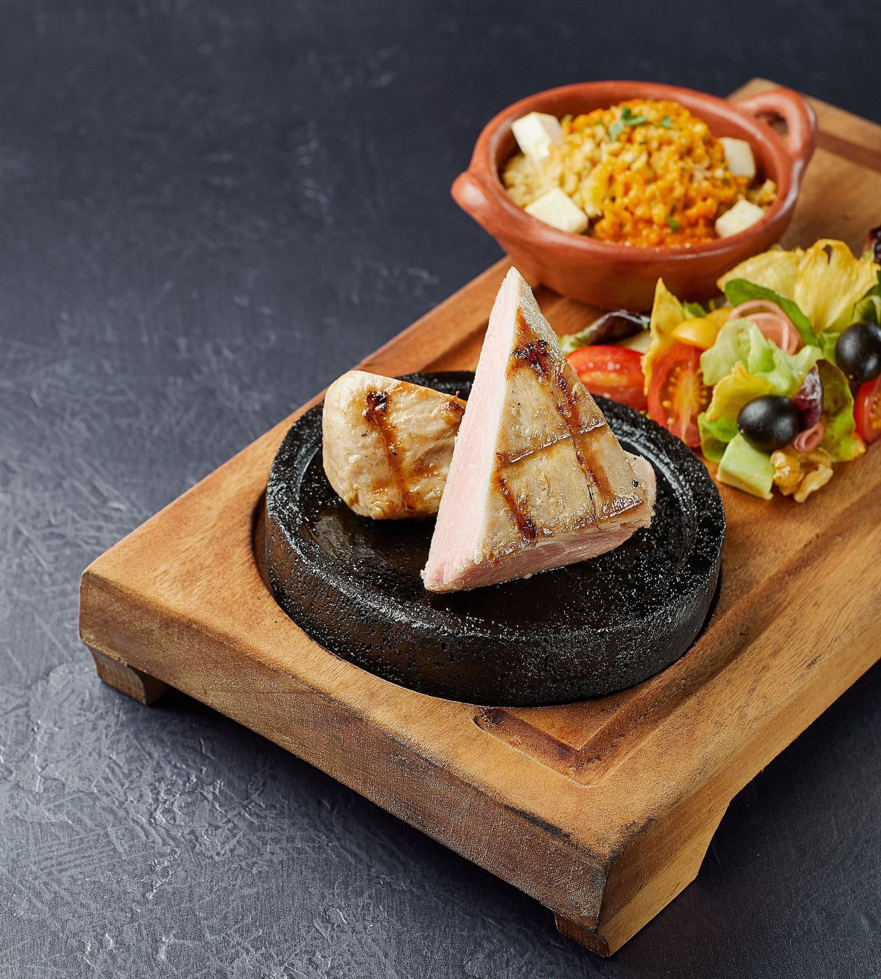 Restaurant TRYP by Wyndham Cuenca Zahir