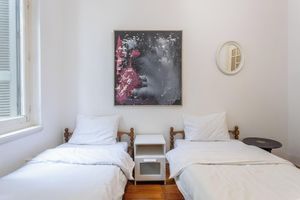 Alquiler Temporario - Plaka Vintage 3BR Apartment in Central Athens by JJ Hospitality