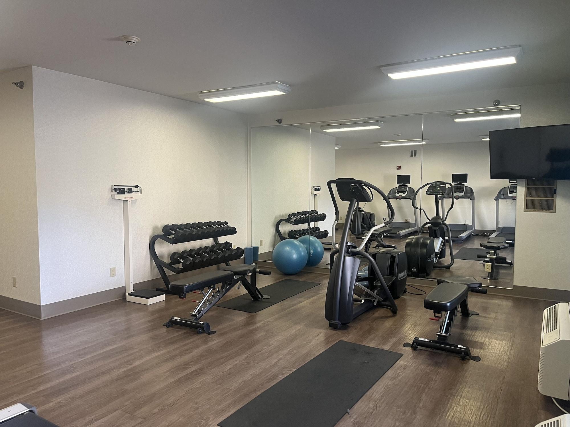 Gimnasio Holiday Inn Express & Suites Sioux Falls At Empire Mall by IHG