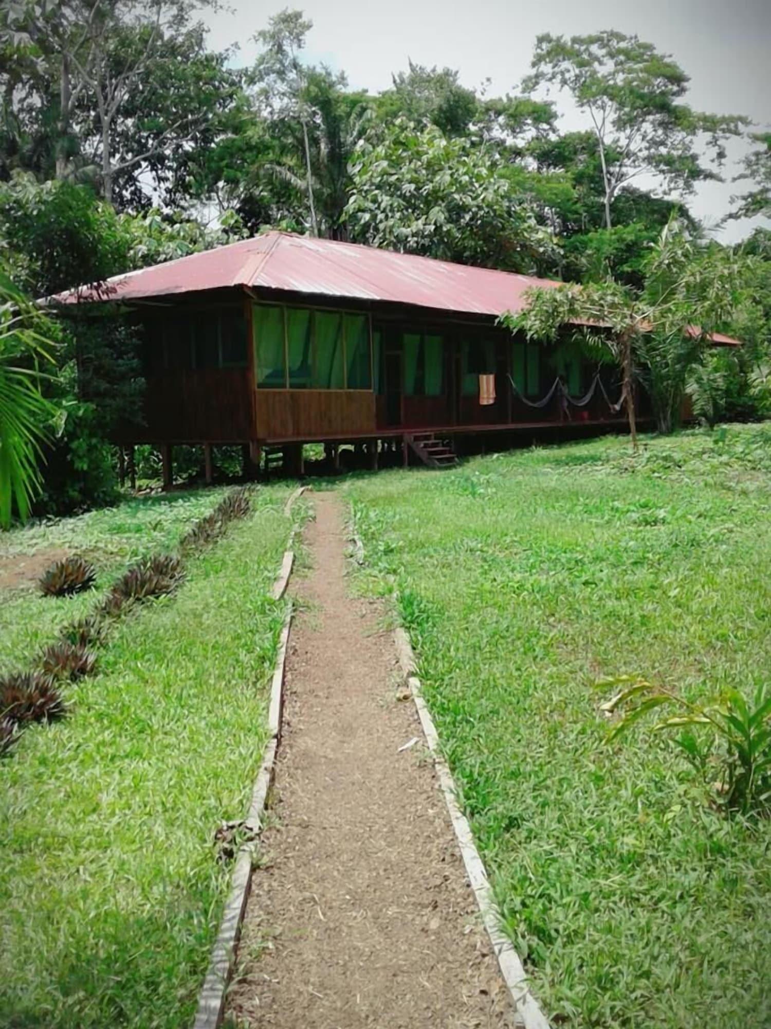 Vista Exterior Amazon Lodge Tambopata