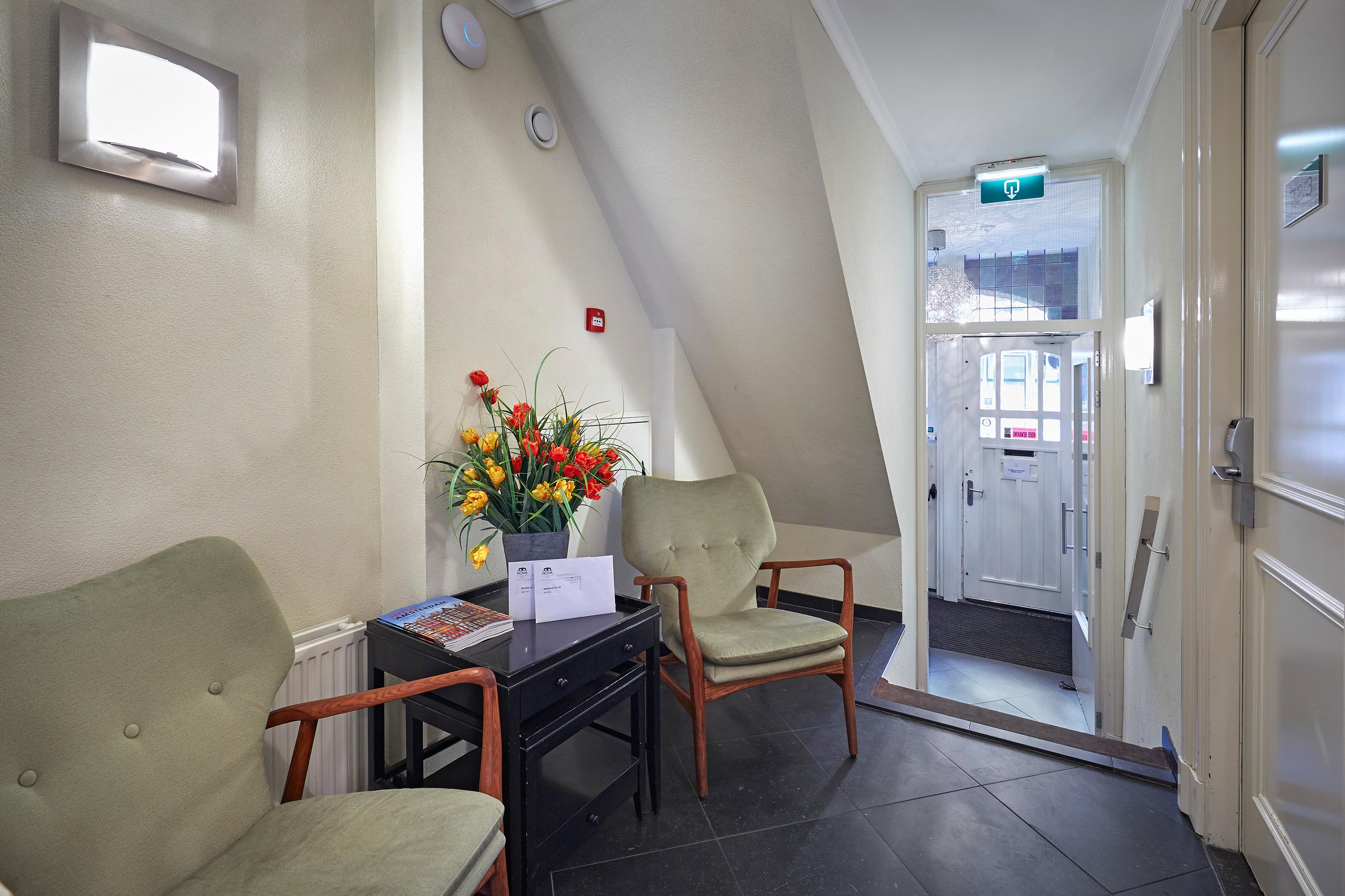 Vista Lobby Nova Apartments