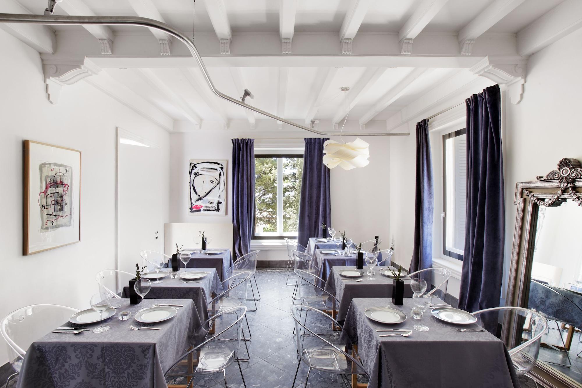 Restaurant Box art hotel