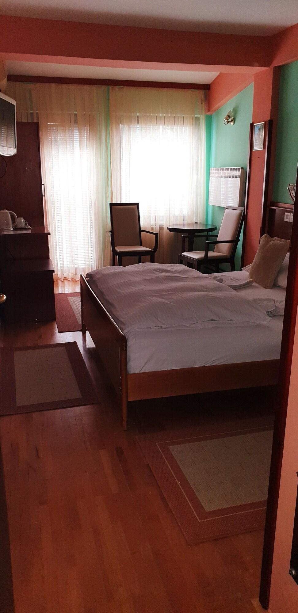 Set de Habitación Hotel Kapistec