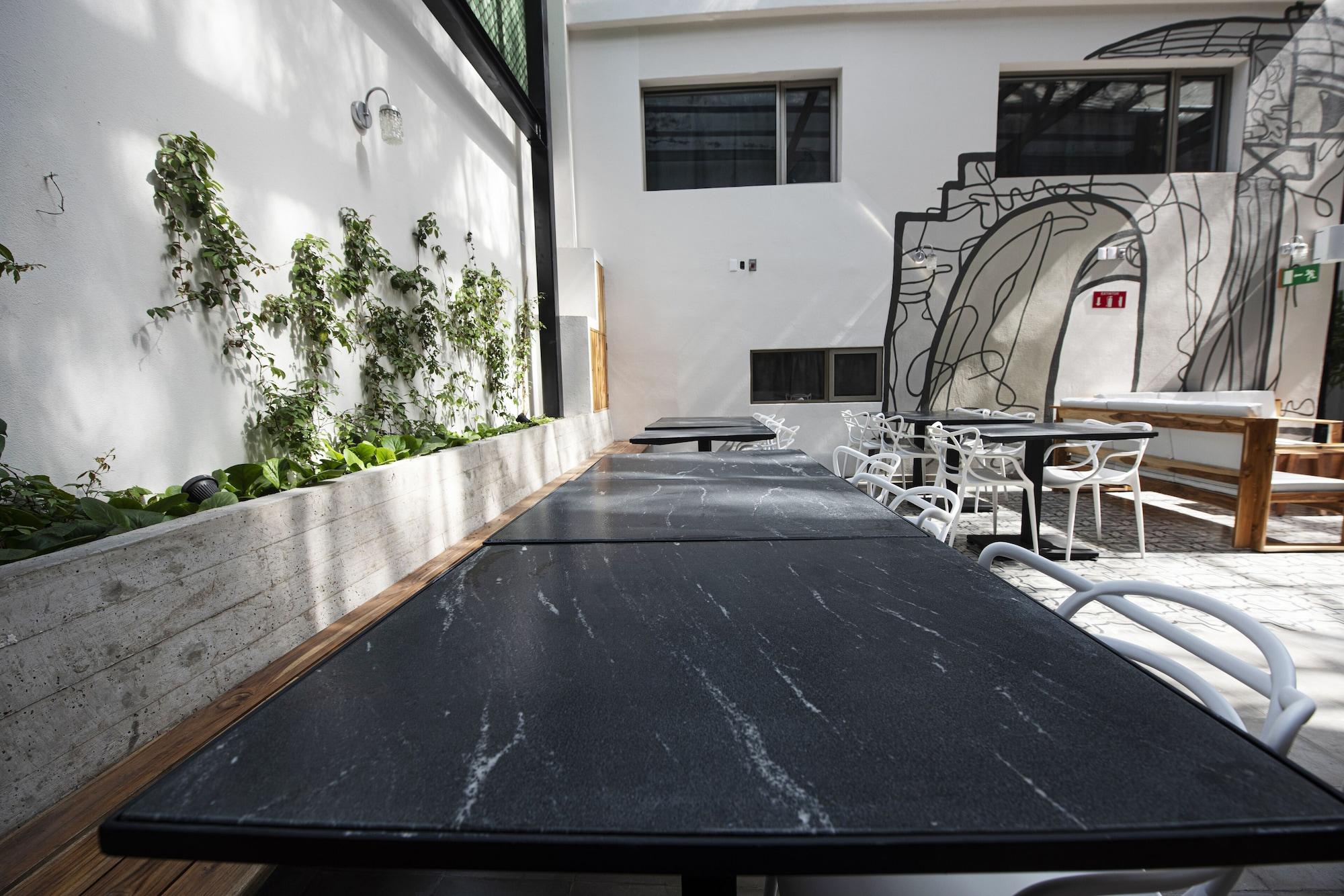 Restaurant Hotel MX condesa CDMX, Trademark Collection by Wyndham