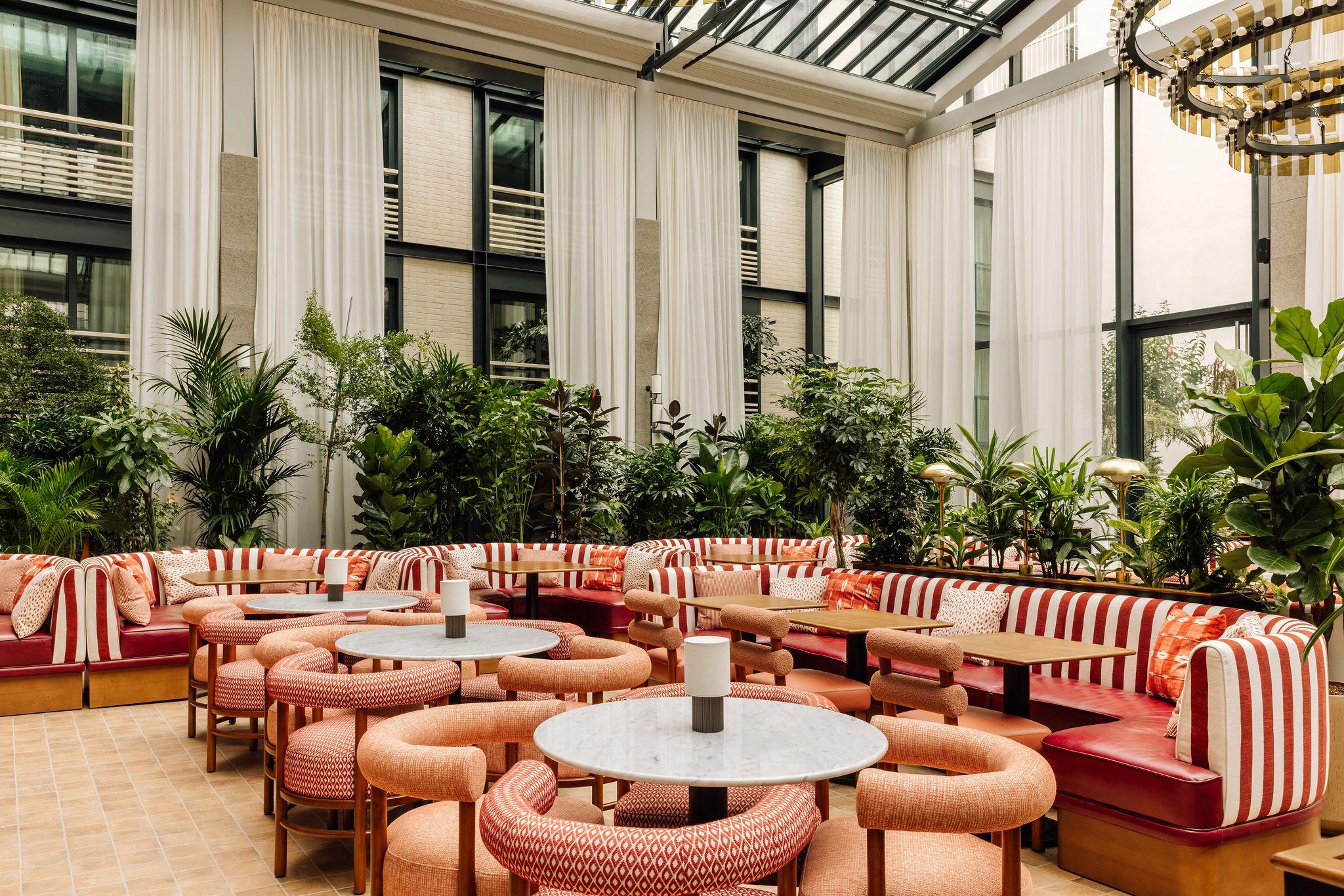 Restaurant Le Jardin De Verre by Locke