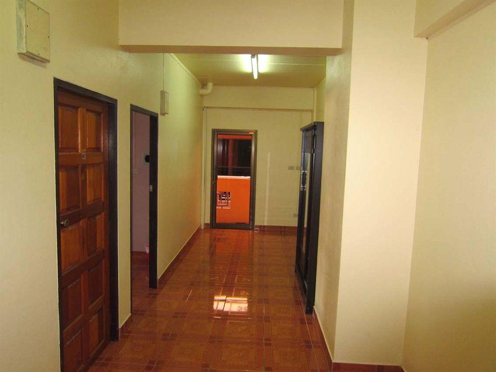 Varios Drunken Duck Guesthouse