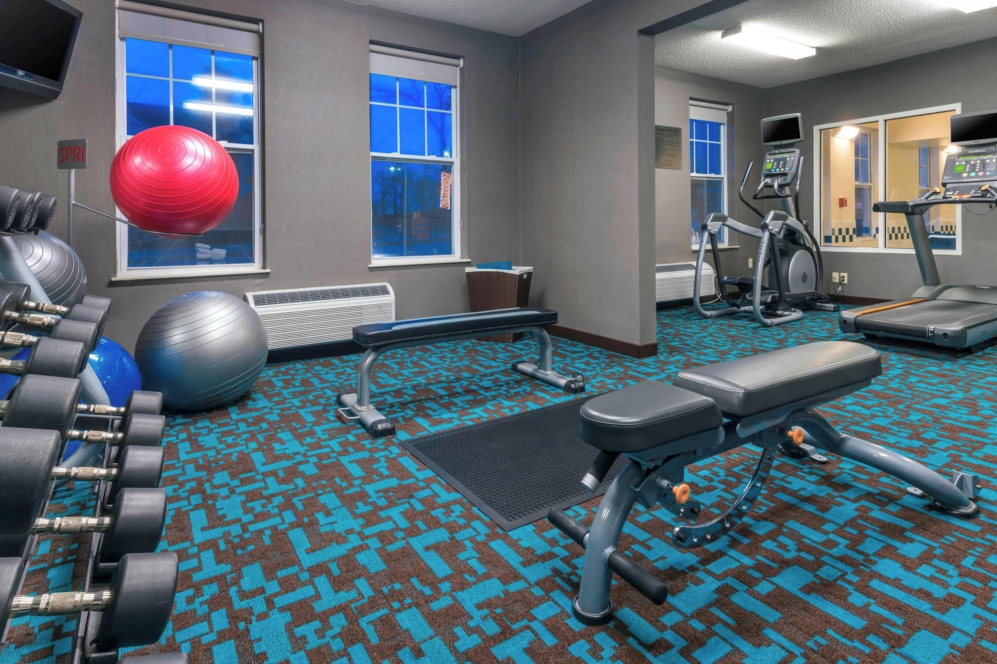 Gimnasio Fairfield Inn Kansas City Downtown/Union Hill by Marriott