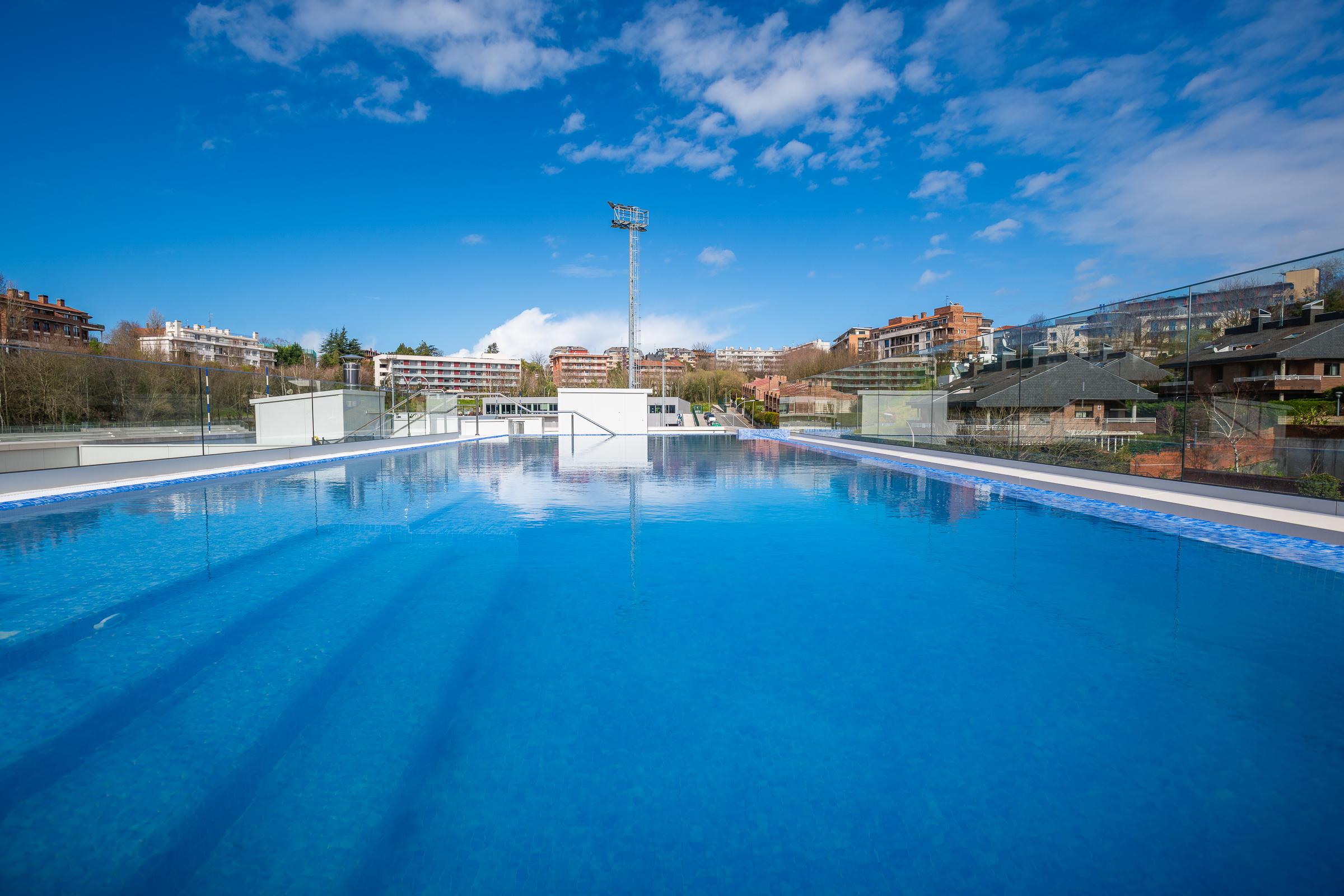 Vista Piscina Leonardo Hotel San Sebastián