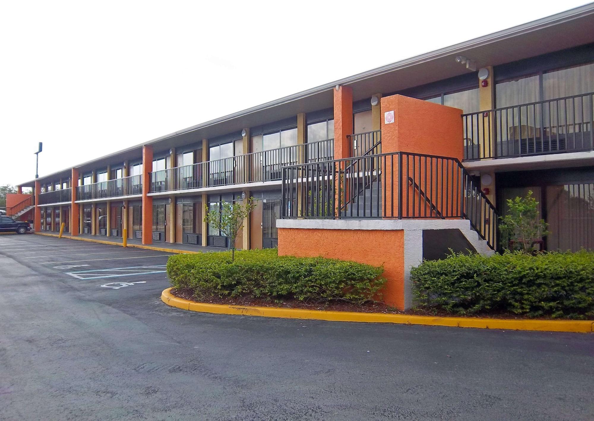 Varios Americas Best Value Inn Florida Turnpike & I-95