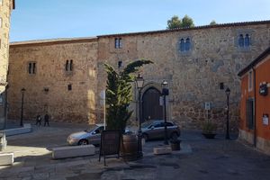 Alojamiento - Hostal El Rastro