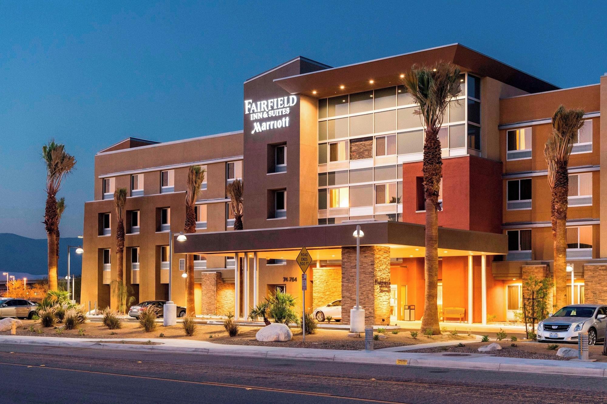 Vista Exterior Fairfield by Marriott Inn & Suites Palm Desert Coachella Valley