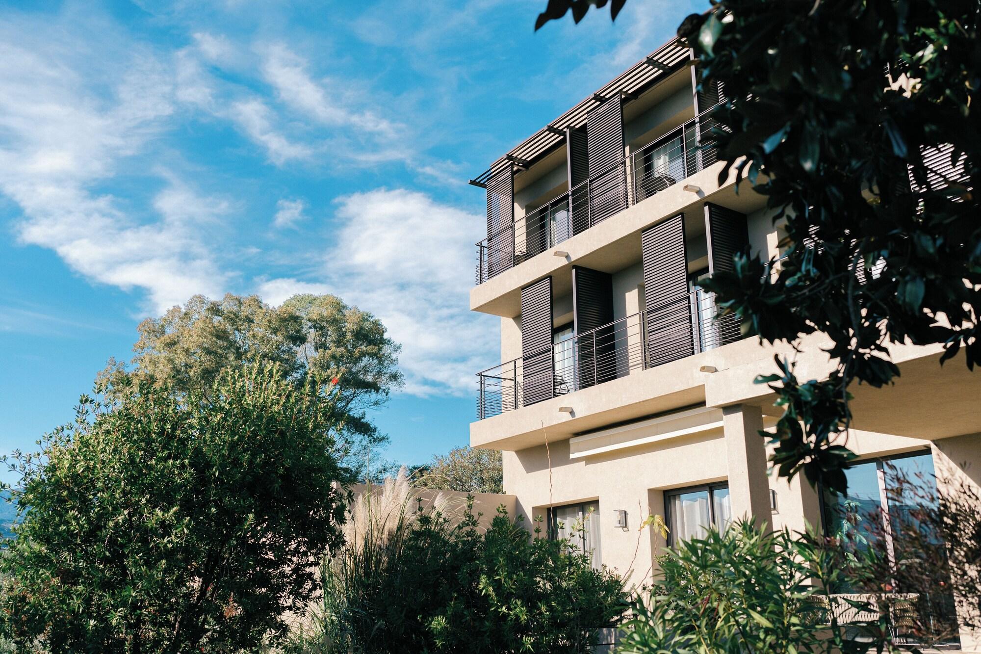 Vista Exterior Hotel Restaurant SPA la Madrague