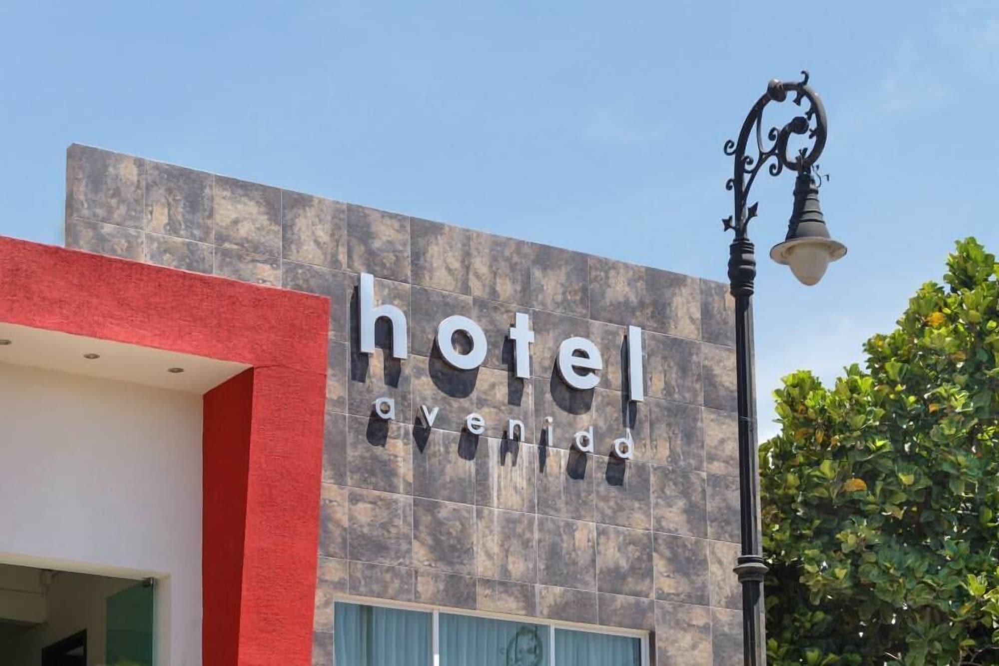 Vista Exterior Hotel Avenida