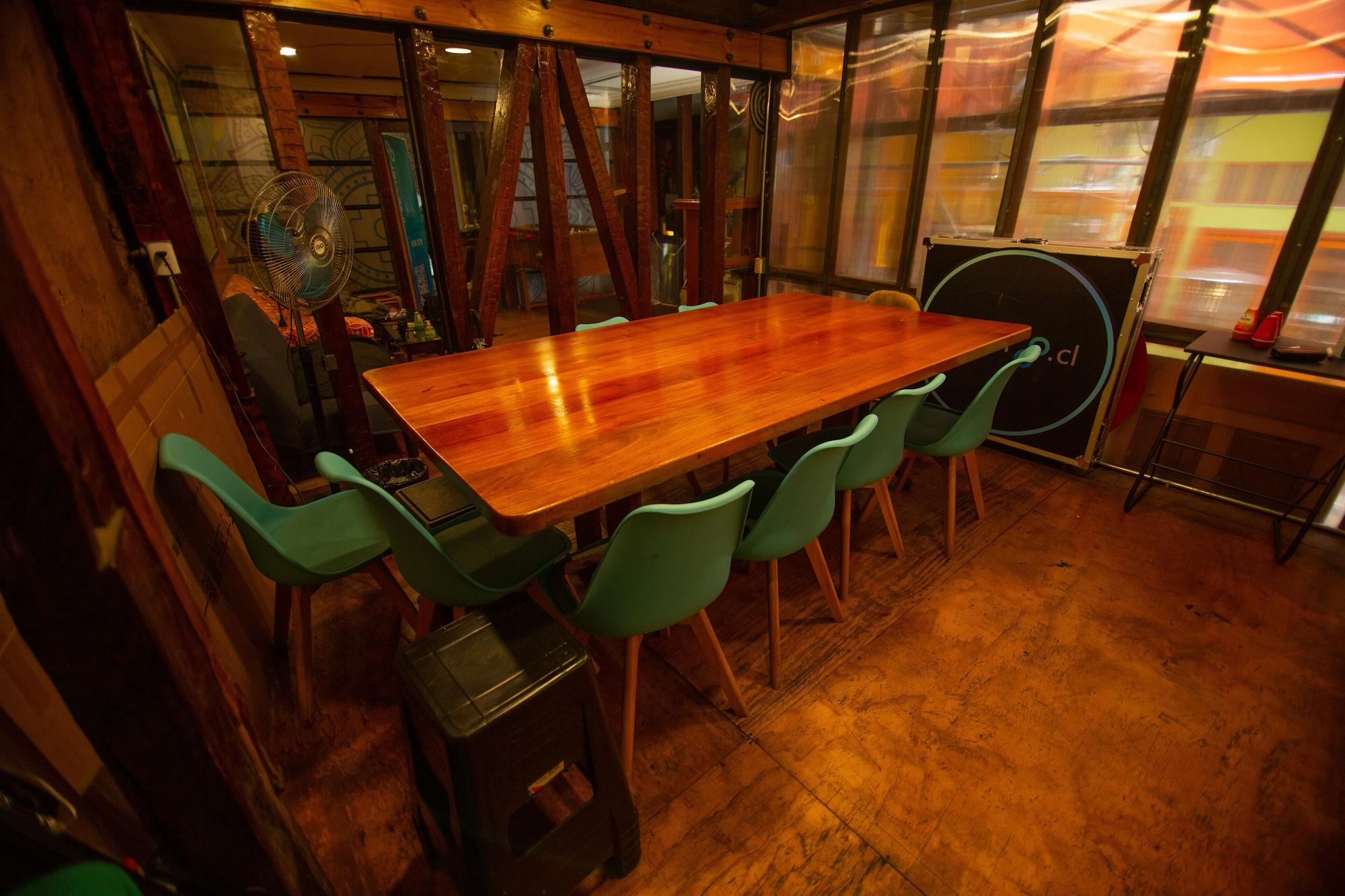 Sala de Reuniones La Casa del Puerto - Hostel