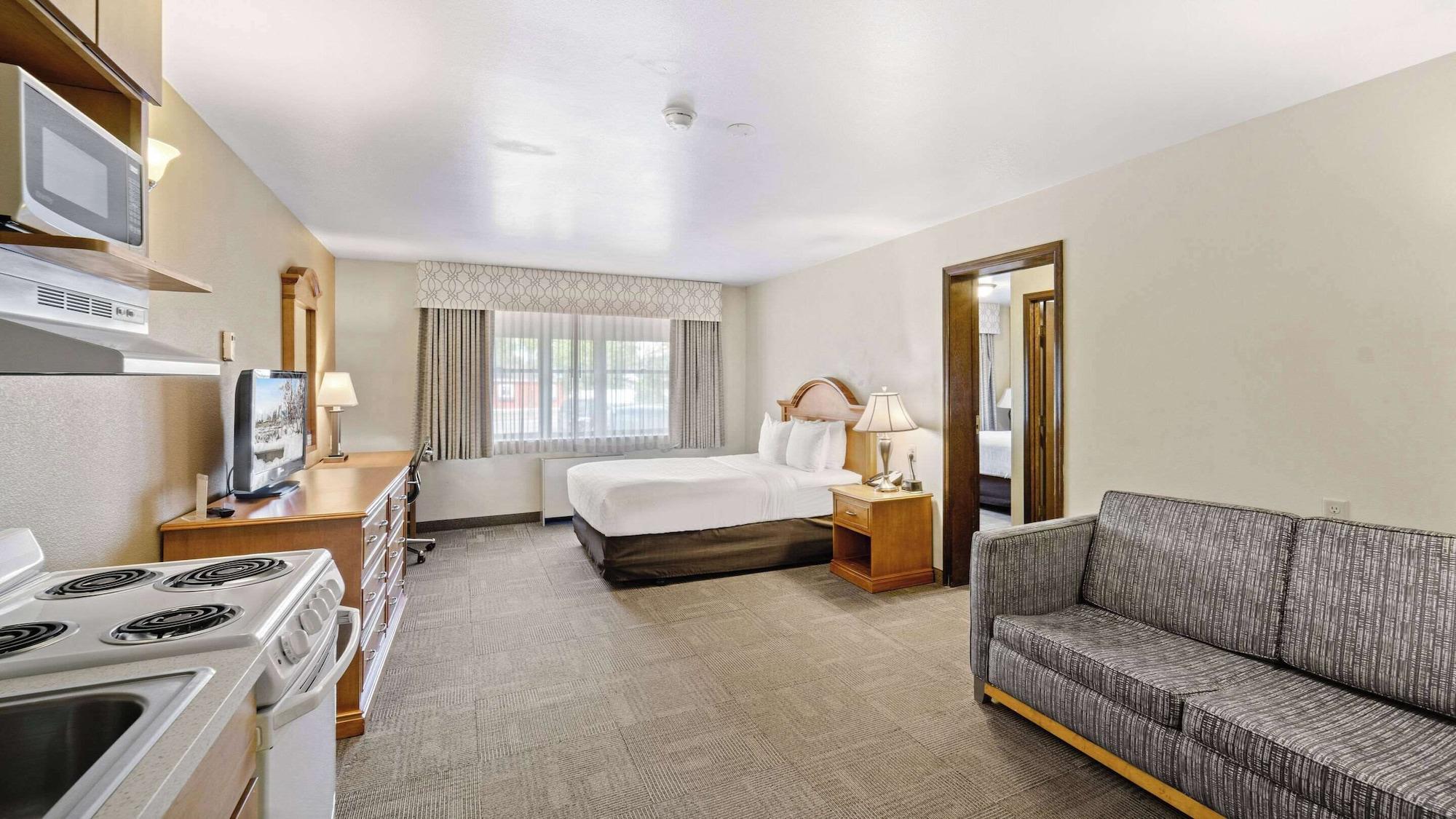 Habitación Clarion Hotel & Suites Fairbanks near Ft. Wainwright