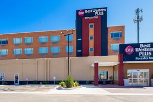 Alojamiento - Comfort Inn Portales