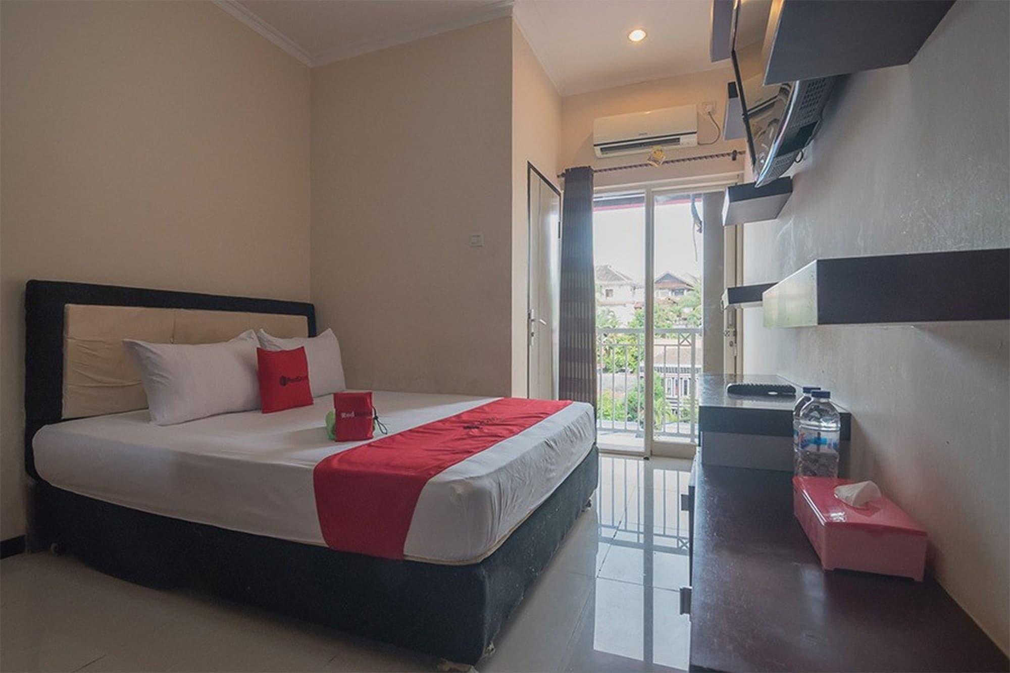 Varios RedDoorz near E Walk Mall Balikpapan