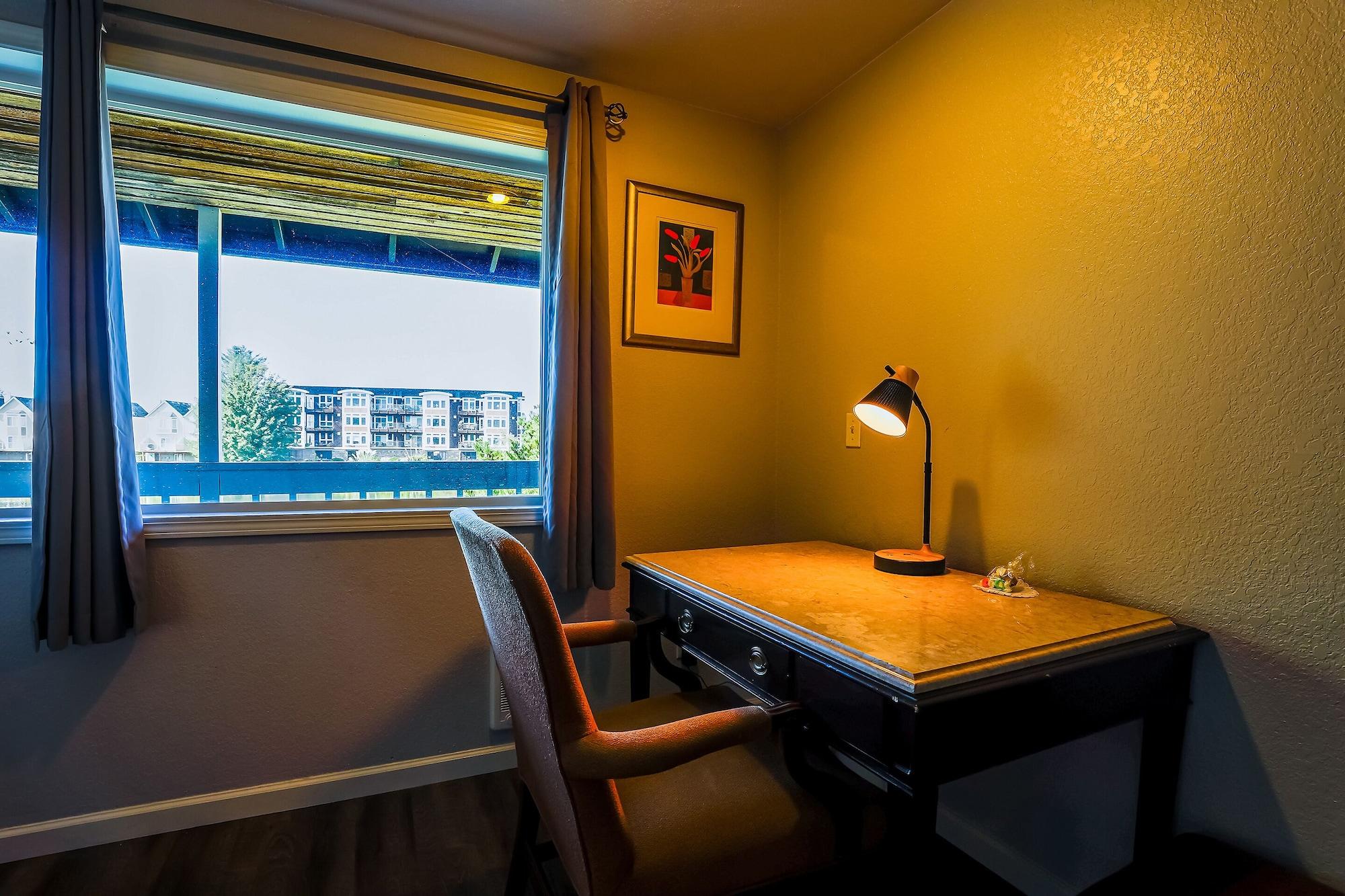 Set de Habitación Coast River Inn by OYO Seaside