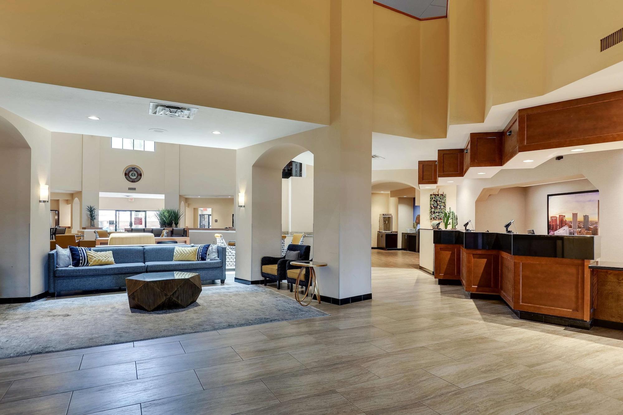 Vista Lobby Drury Inn & Suites Phoenix Airport