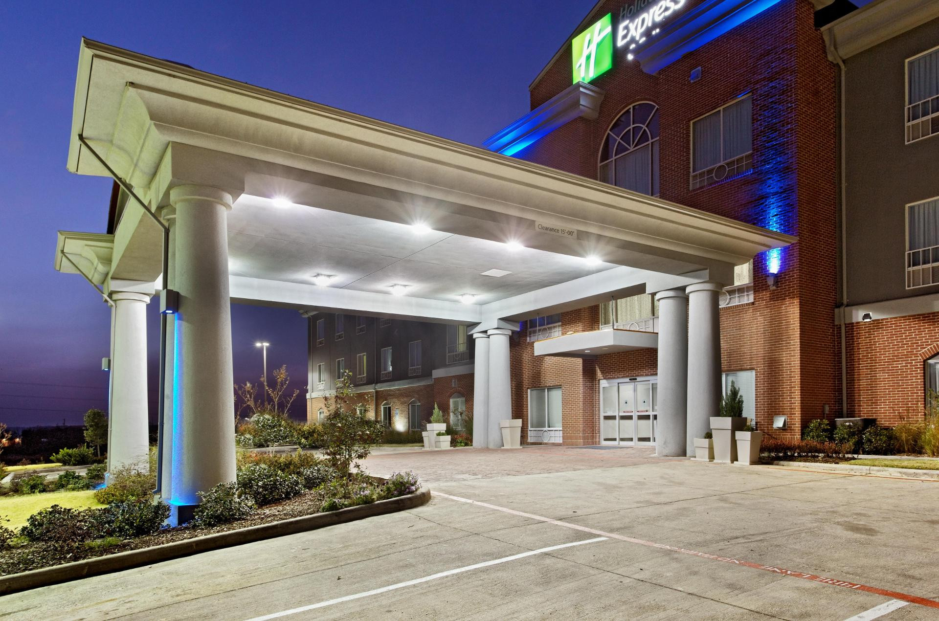 Vista Exterior Holiday Inn Express Hotel & Suites Graham by IHG