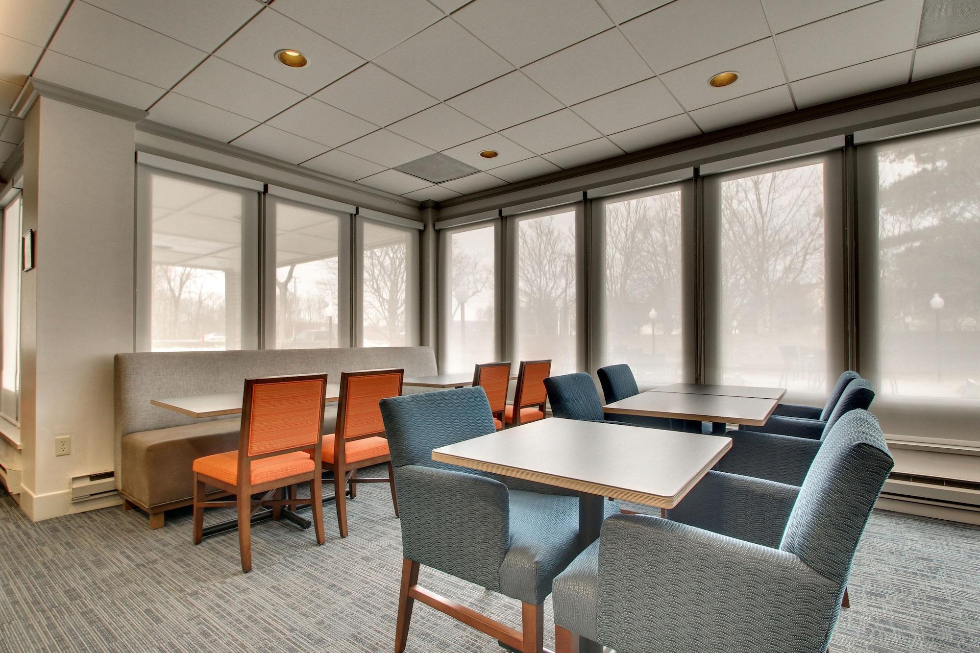 Restaurant Holiday Inn Express Poughkeepsie by IHG