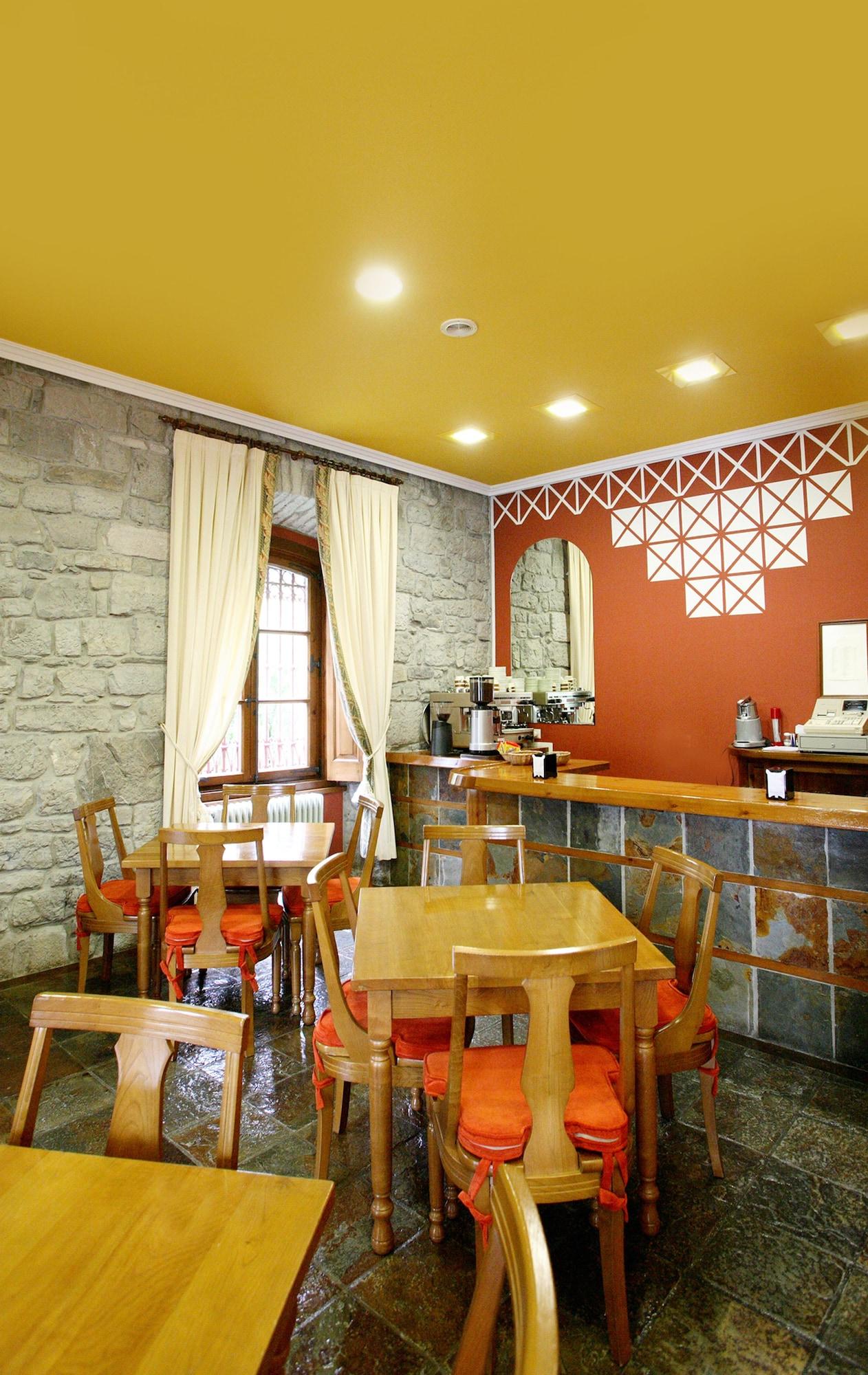 Bar/Salón Hotel Puente Romano