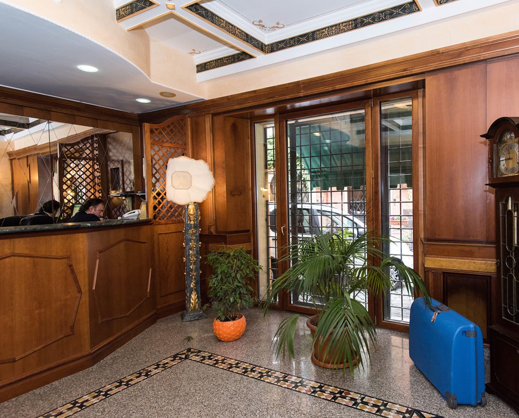 Vista Lobby Comfort Hotel Bolivar