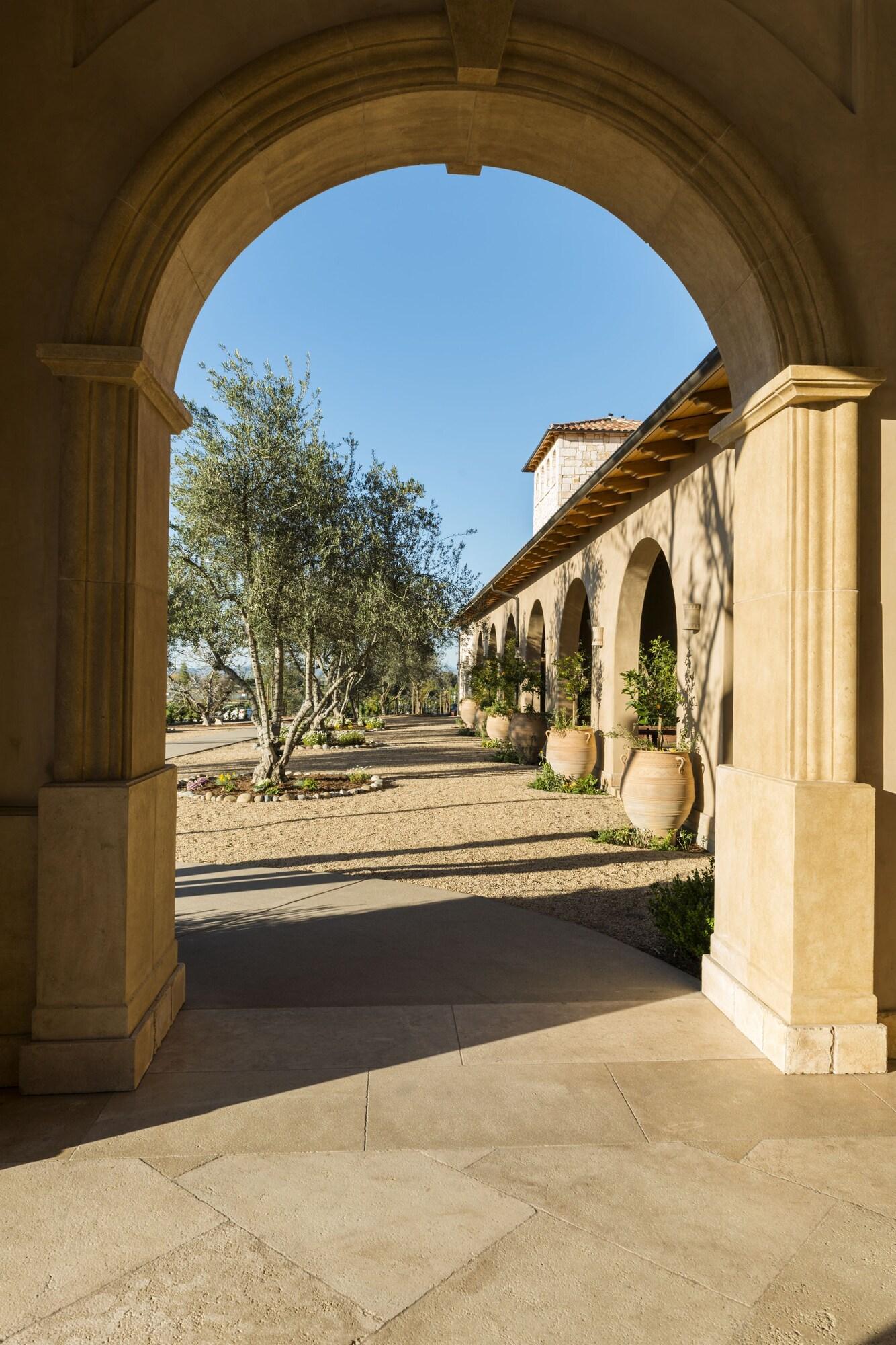 Vista Lobby Allegretto Vineyard Resort Paso Robles