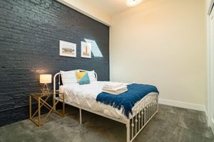 Alquiler Vacacional - 420 friendly 3BR/2BA heaven with optional parking and sleeps 8