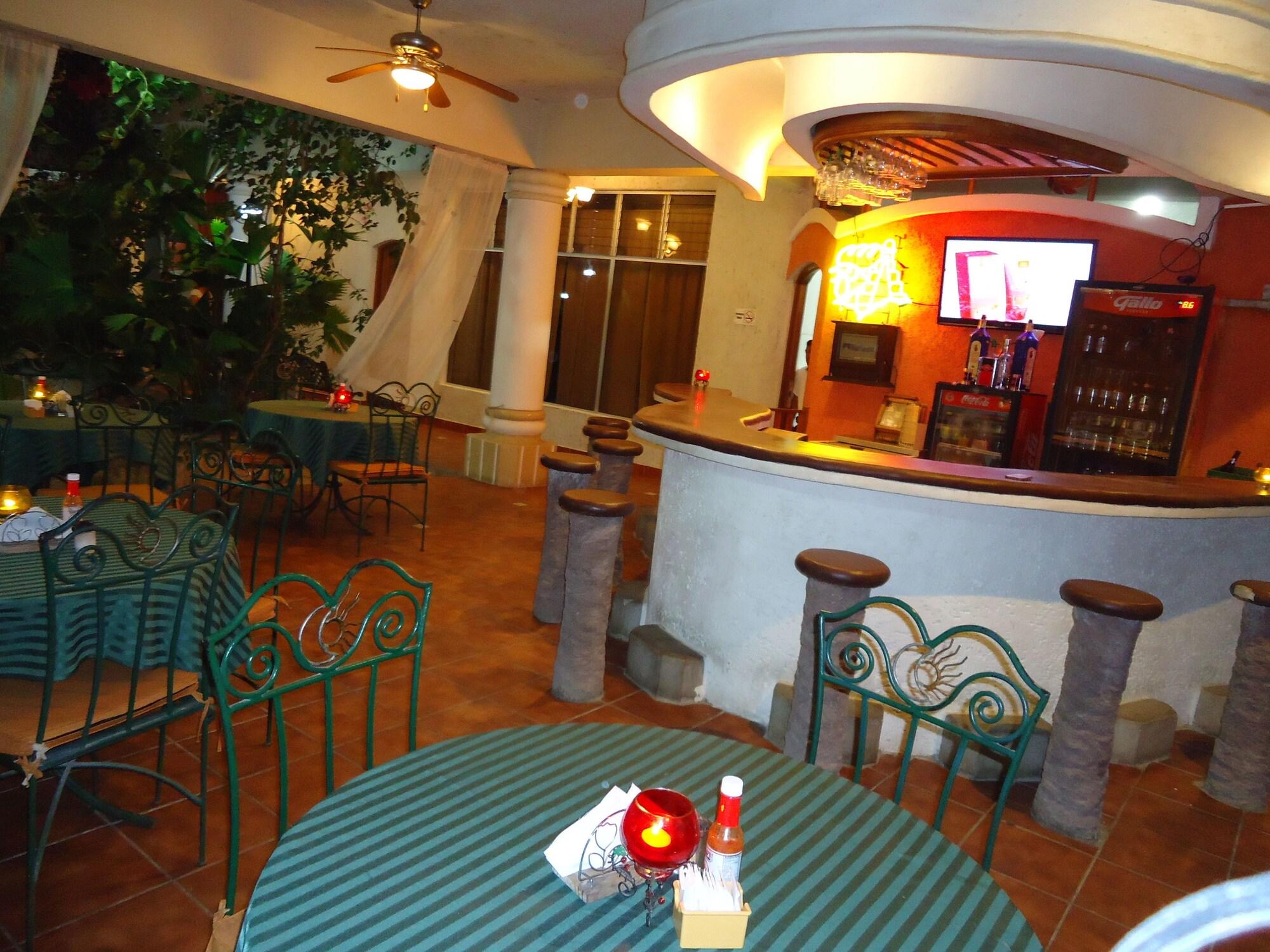 Bar/Salón Hotel Quinta Maya