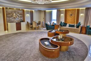 Alojamiento - Triumph Luxury Hotel