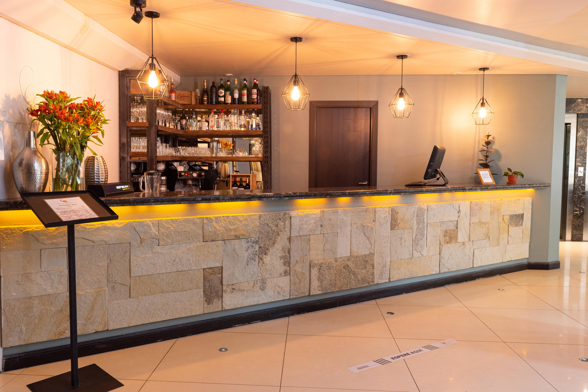 Bar/Salón Crans Montana Hotel