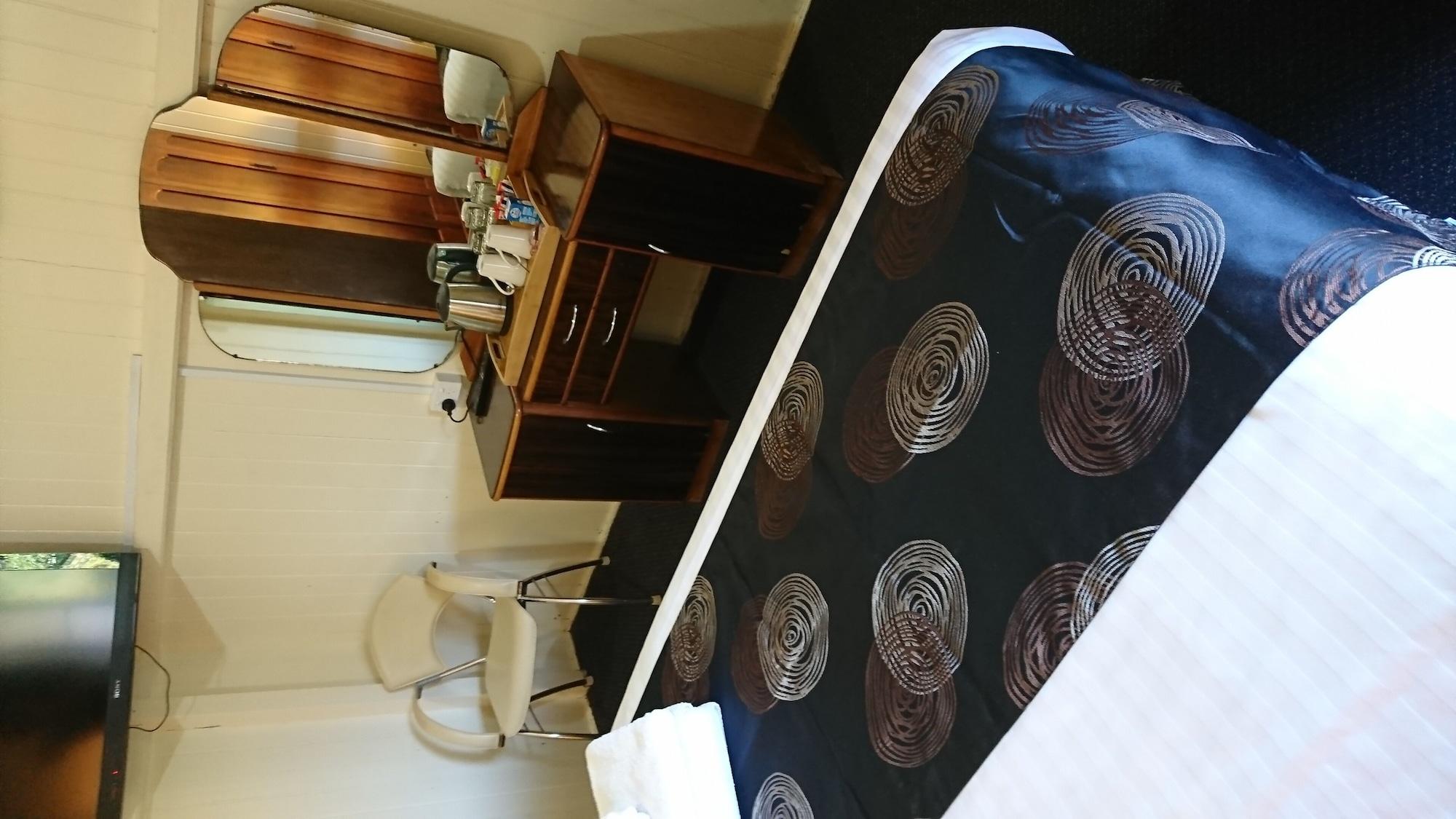 Set de Habitación Maleny Hotel