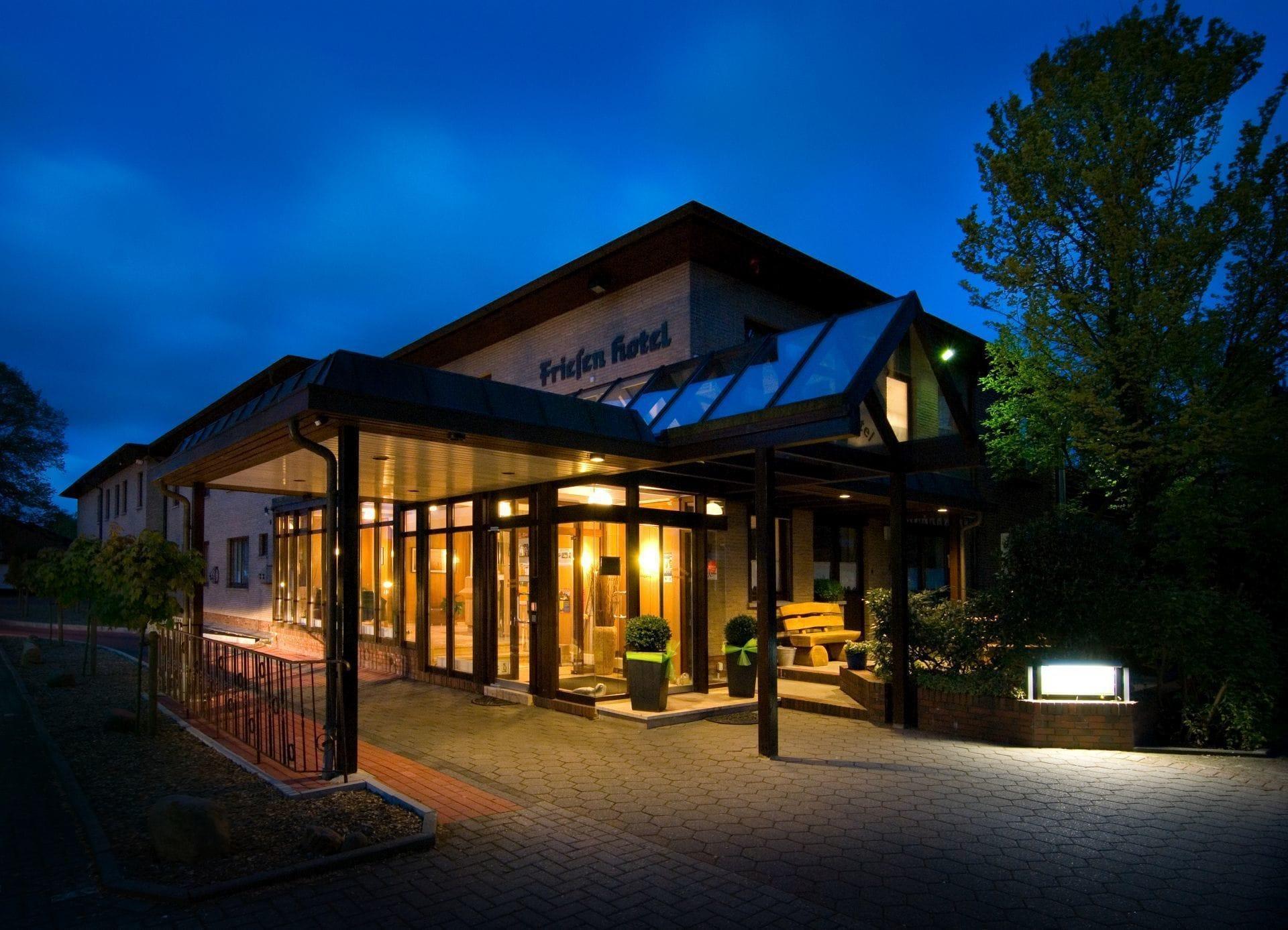 Varios Friesen Hotel