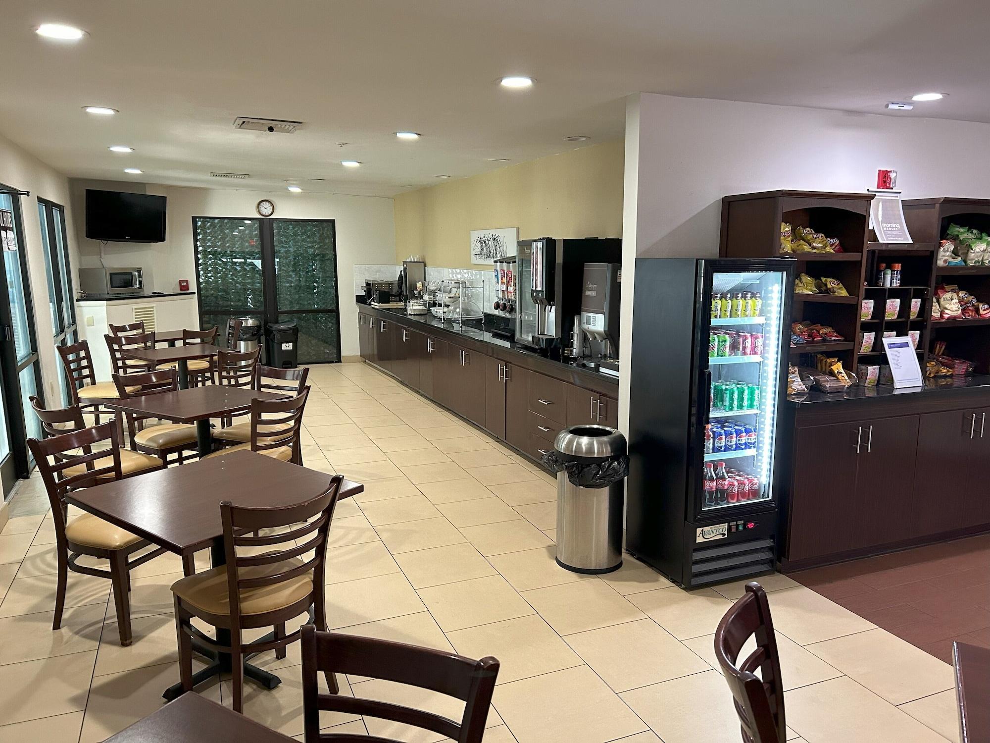 Restaurant Sleep Inn Wilson near I-95