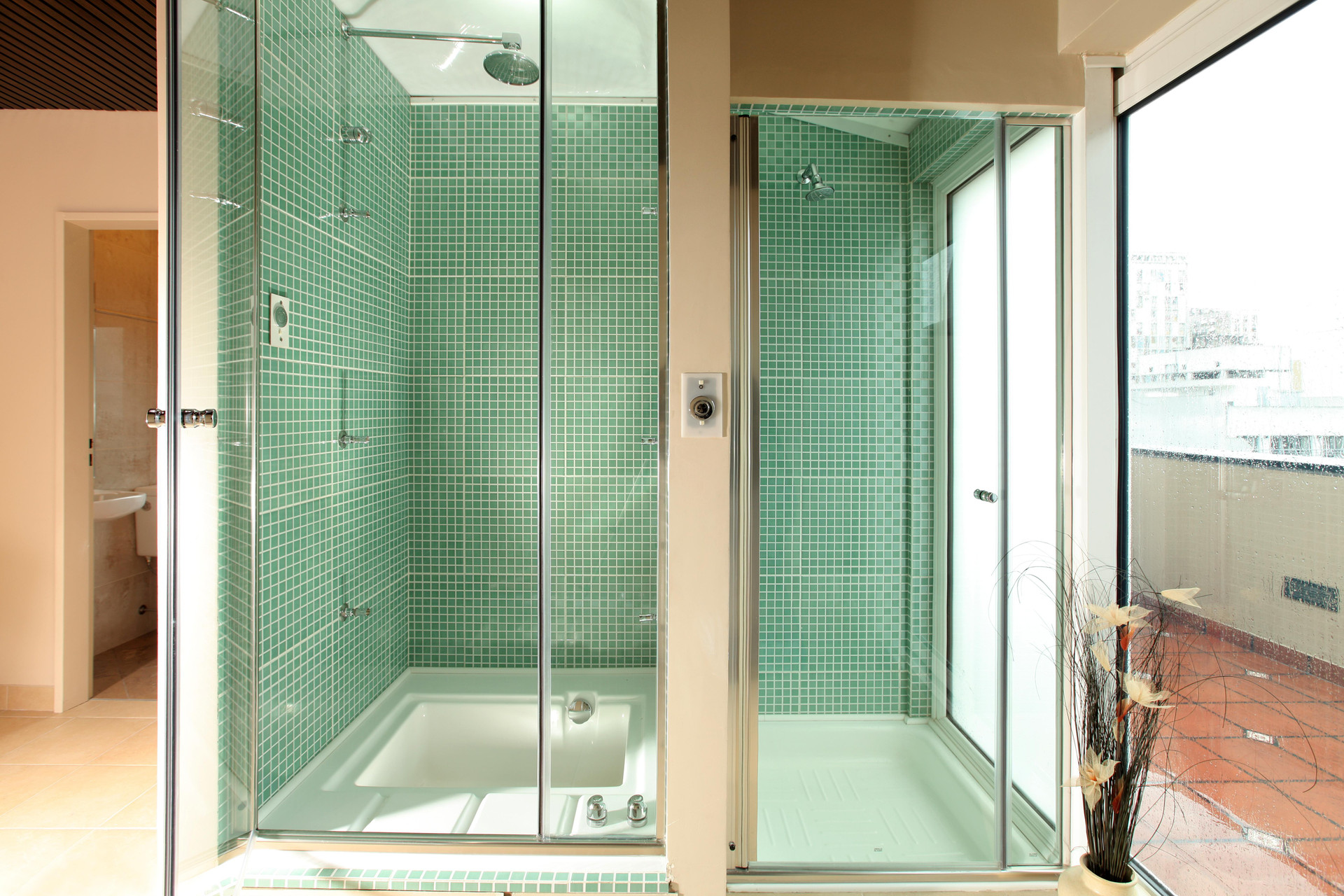 Spa Europlaza Hotel & Suites
