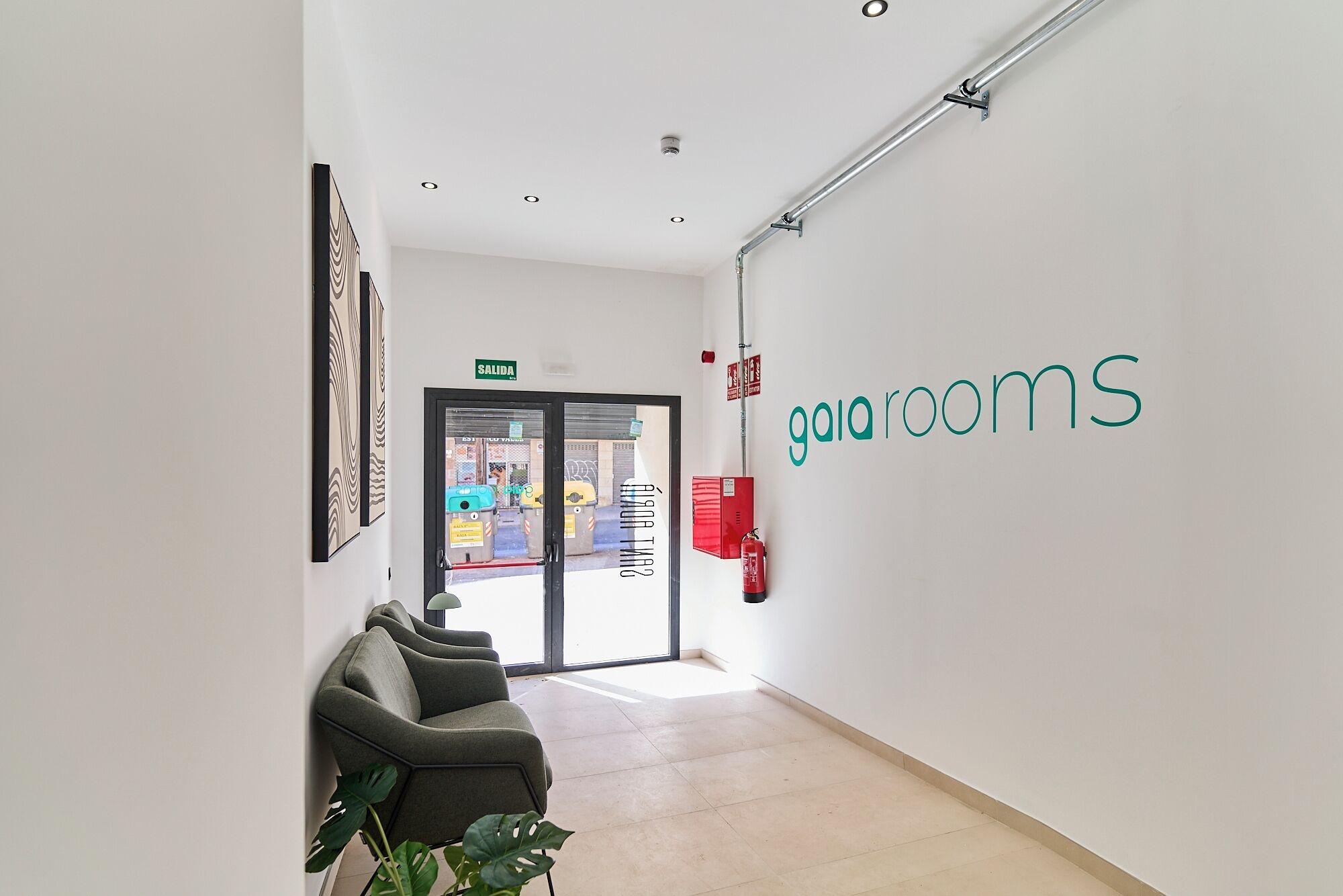 Vista Lobby Sant Adrià Urban Suites by gaiarooms