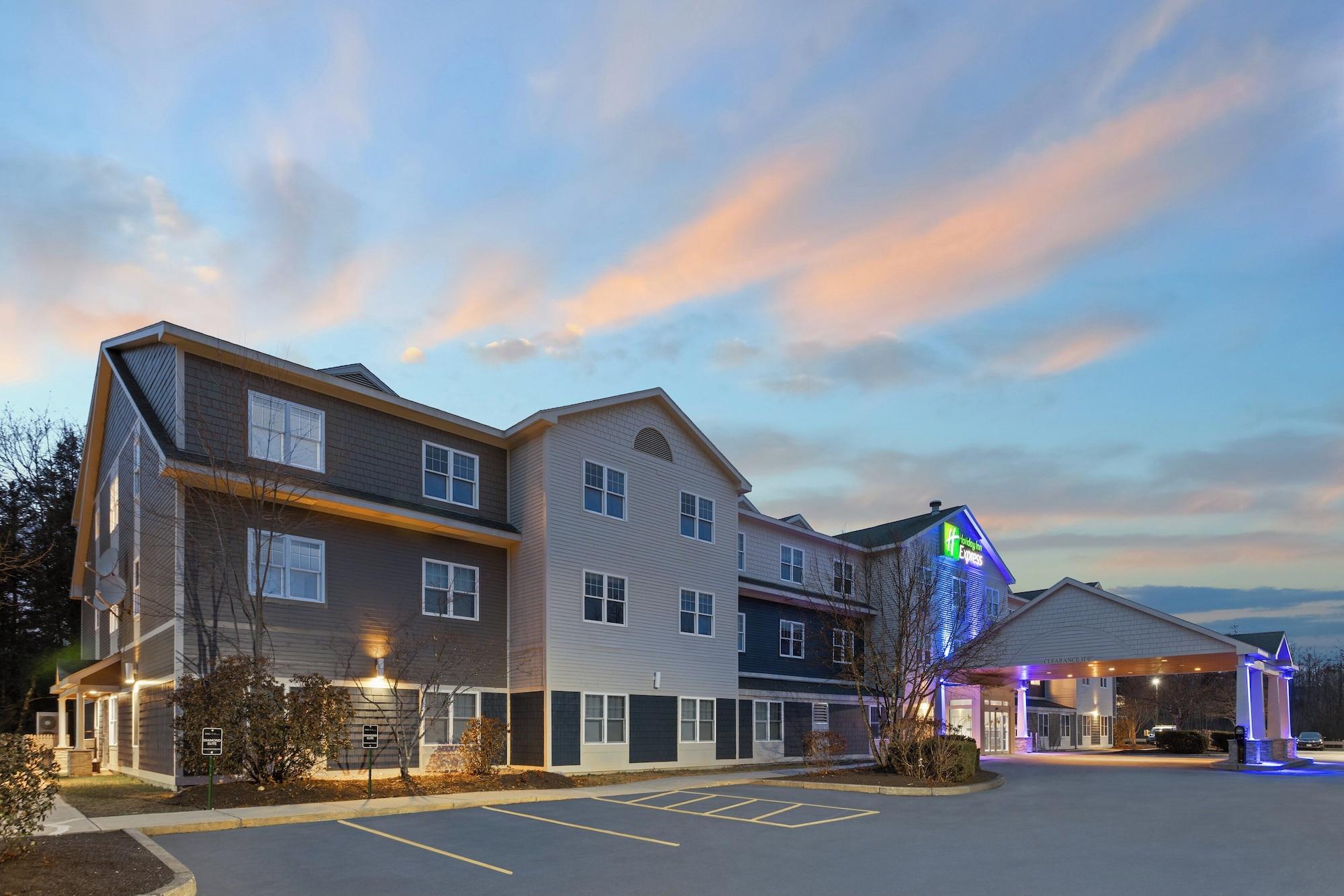 Vista Exterior Holiday Inn Express Hotel & Suites Freeport by IHG
