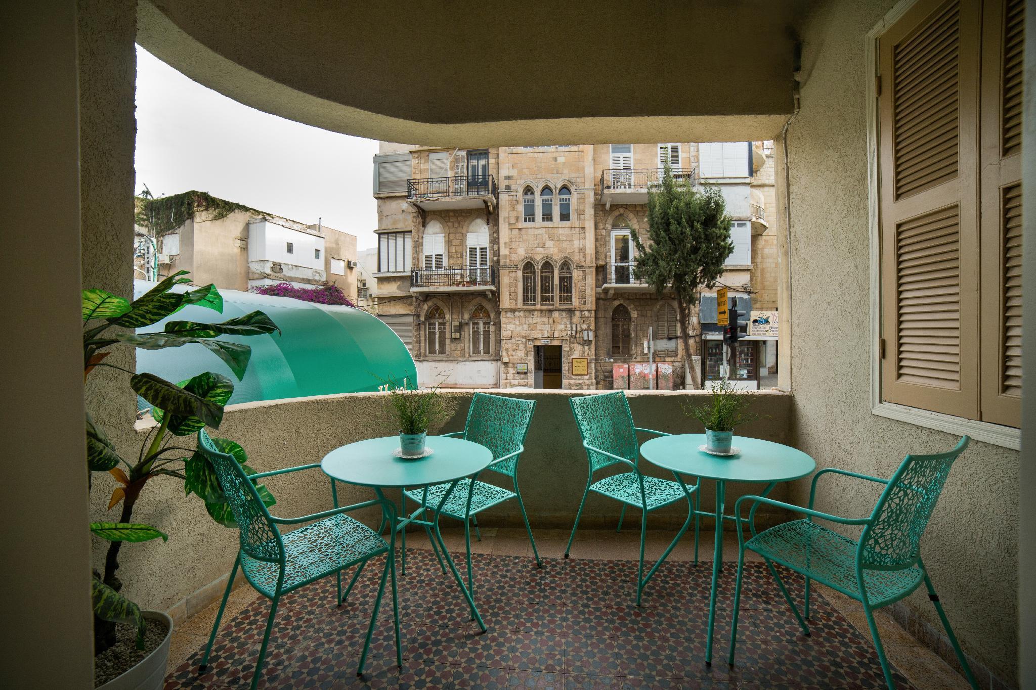 Varios Eden Hotel