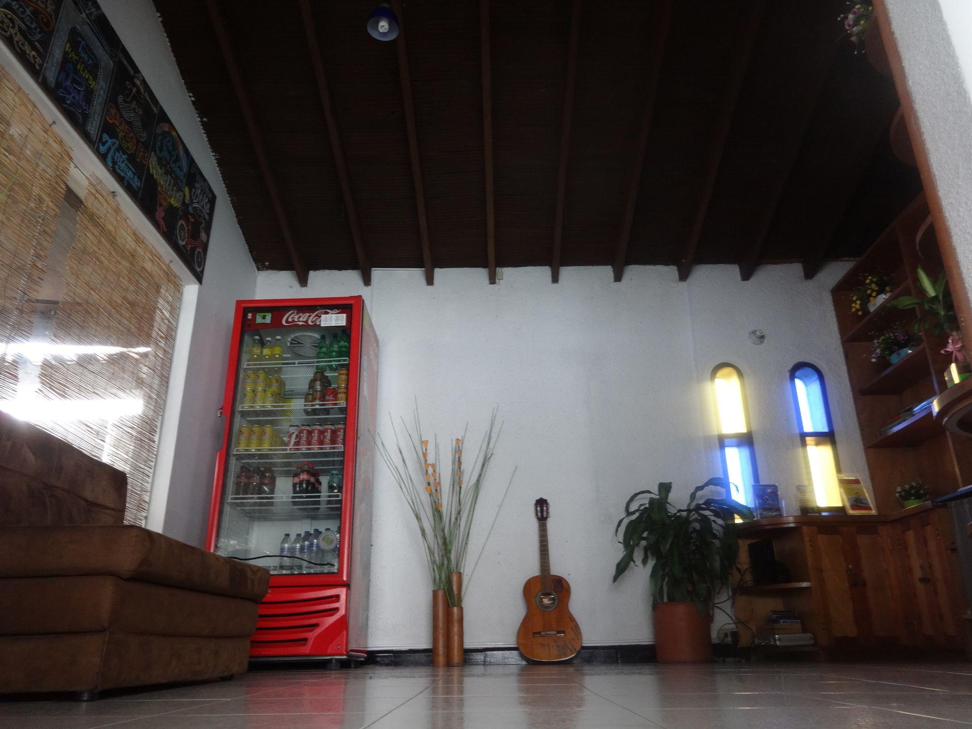 Sala de Reuniones Waypoint Hostel